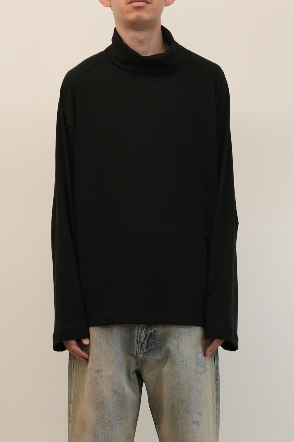 C/R OVER TURTLE NECK LS T-SHIRT(BLACK)