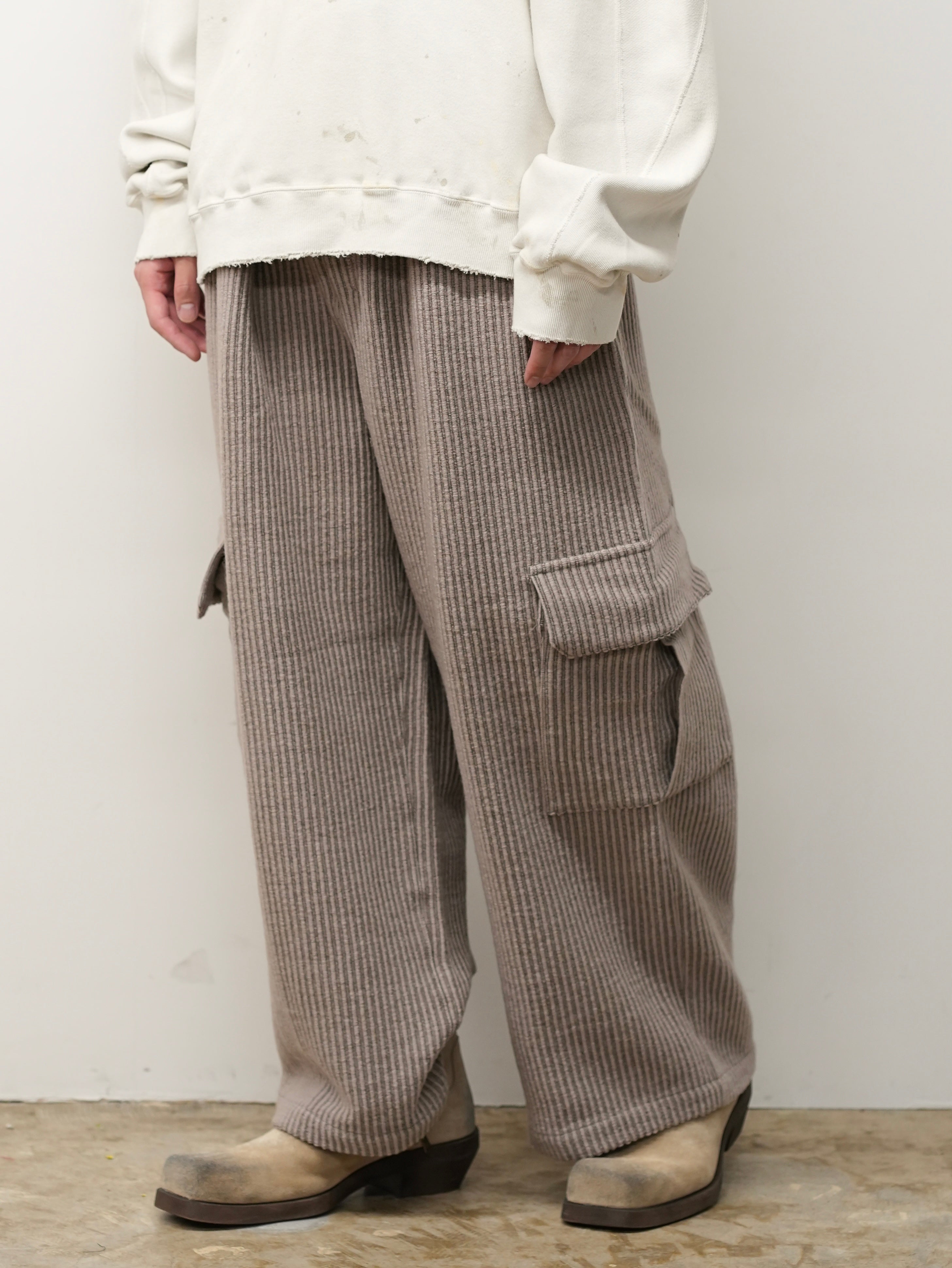 WOOL CORDUROY CARGO SLACKS(SAND) – ANCELLM