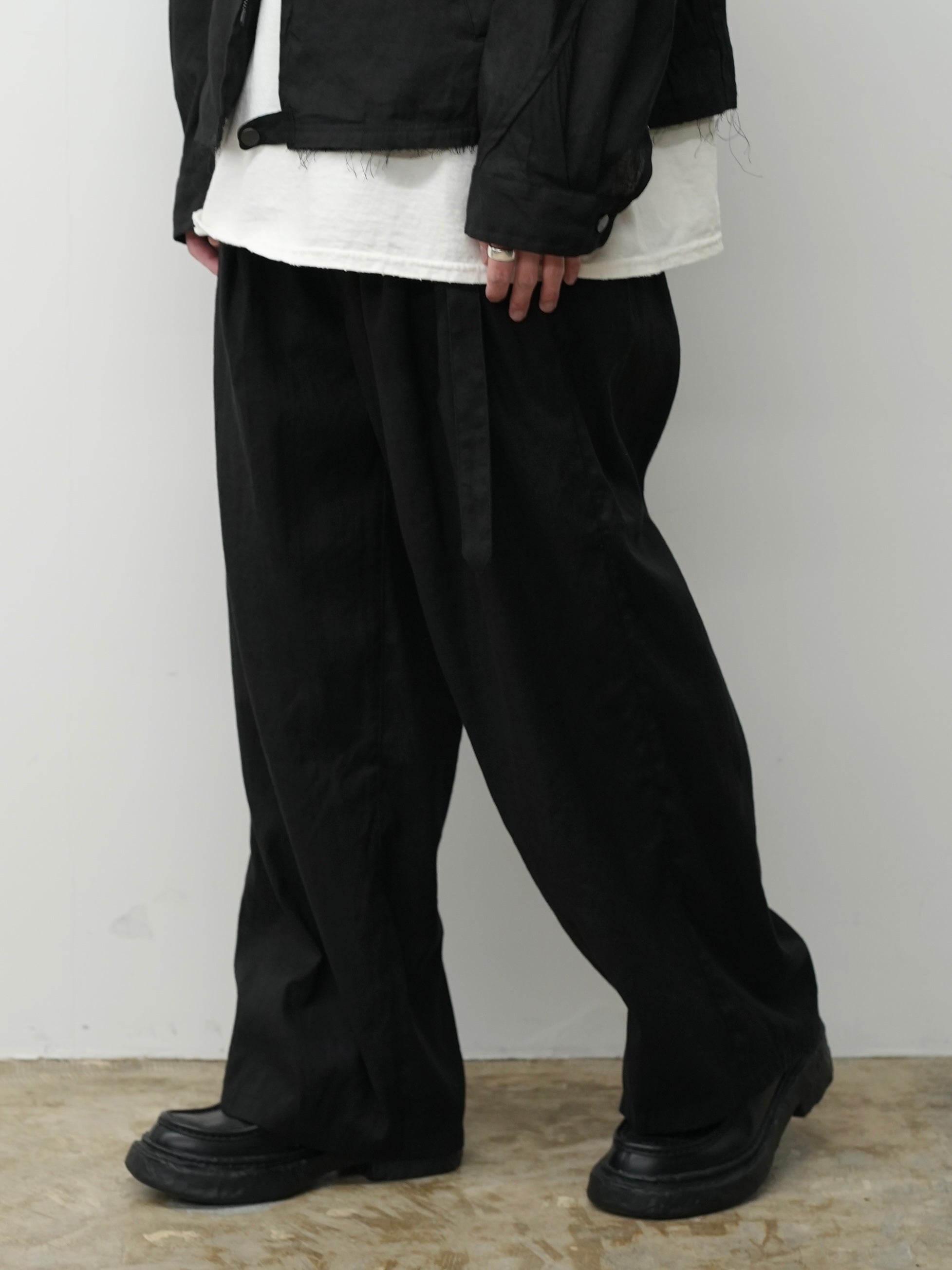 LINEN POPLIN BELT-LESS SLACKS(BLACK) – ANCELLM