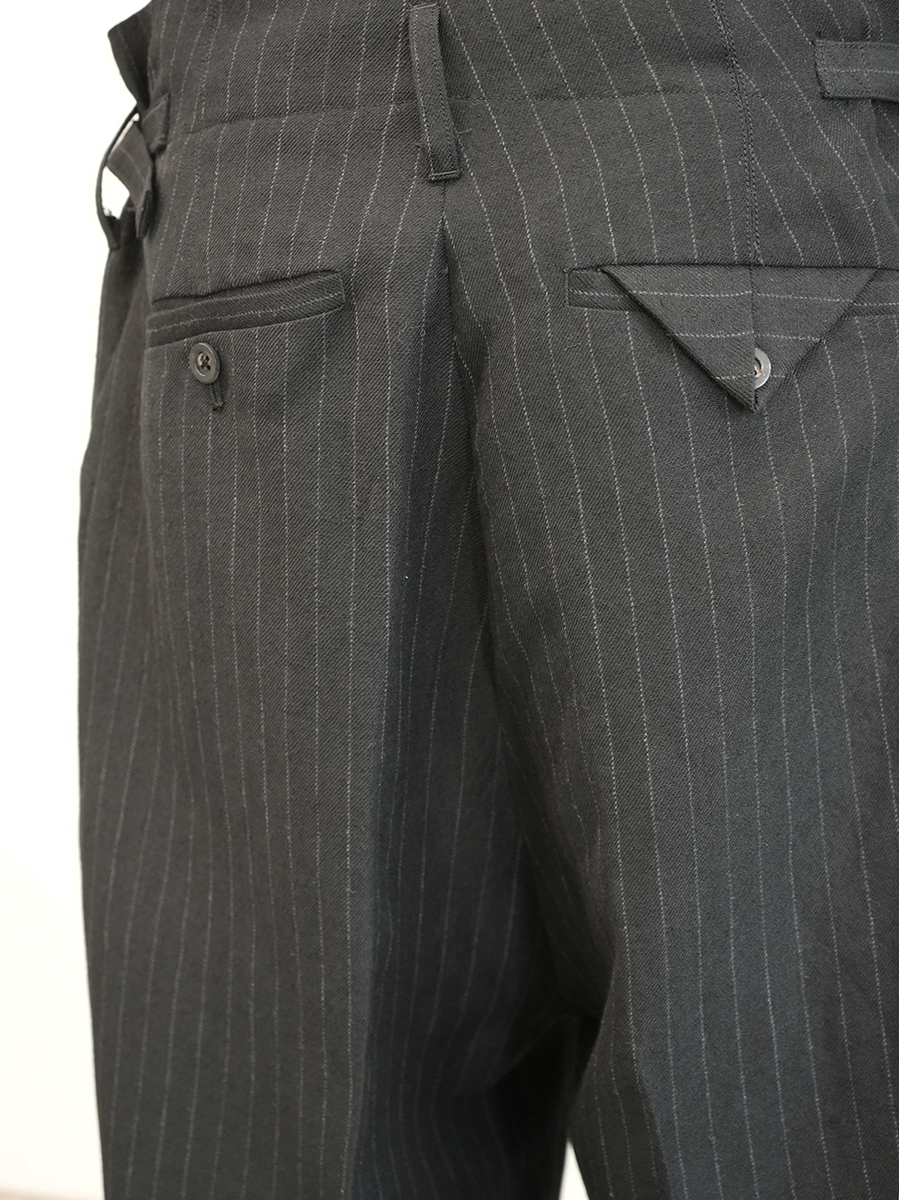 STRIPE WOOL WIDE SLACKS(BLACK)