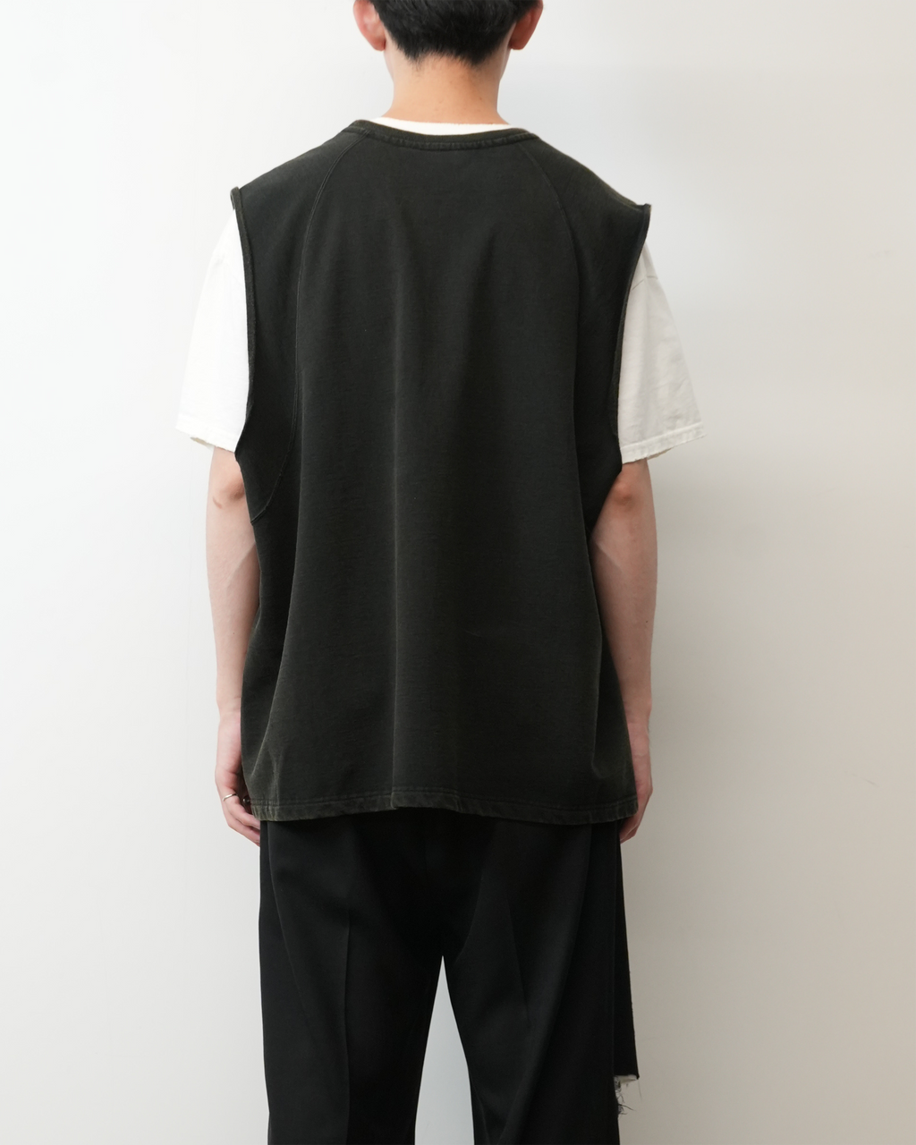 FADED SLEEVELESS T-SHIRT(BLACK) – ANCELLM FADED SLEEVELESS T-SHIRT(BLACK) – ANCELLM