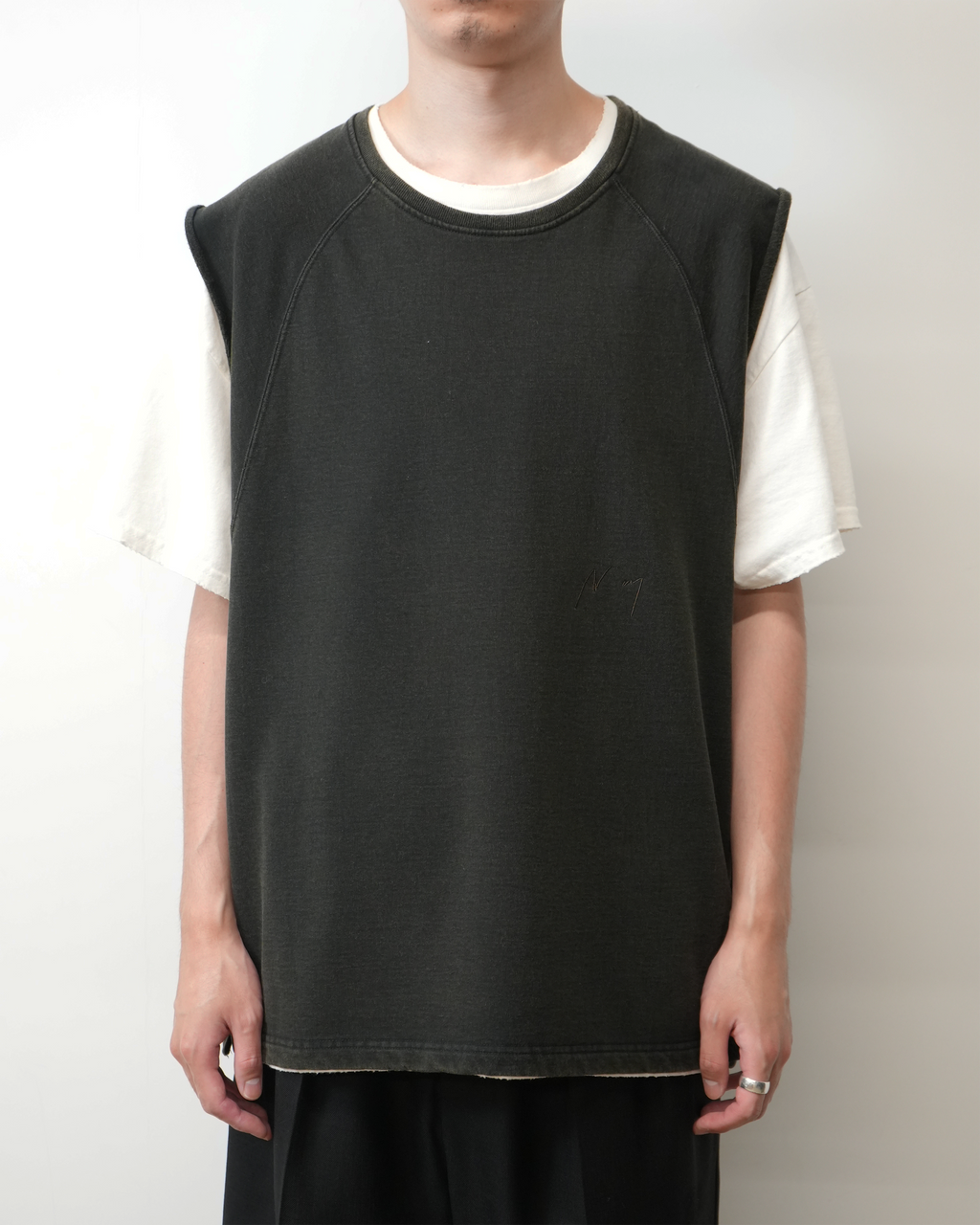 FADED SLEEVELESS T-SHIRT(BLACK) – ANCELLM FADED SLEEVELESS T-SHIRT(BLACK) – ANCELLM