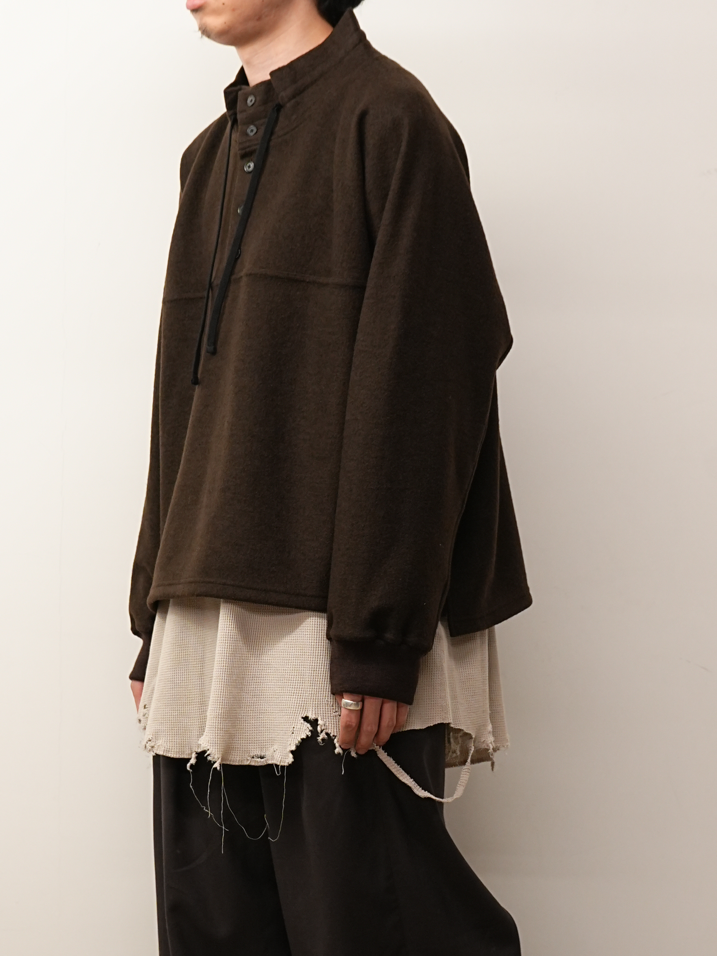 HENLEY PULL OVER SHIRT(D.BROWN)