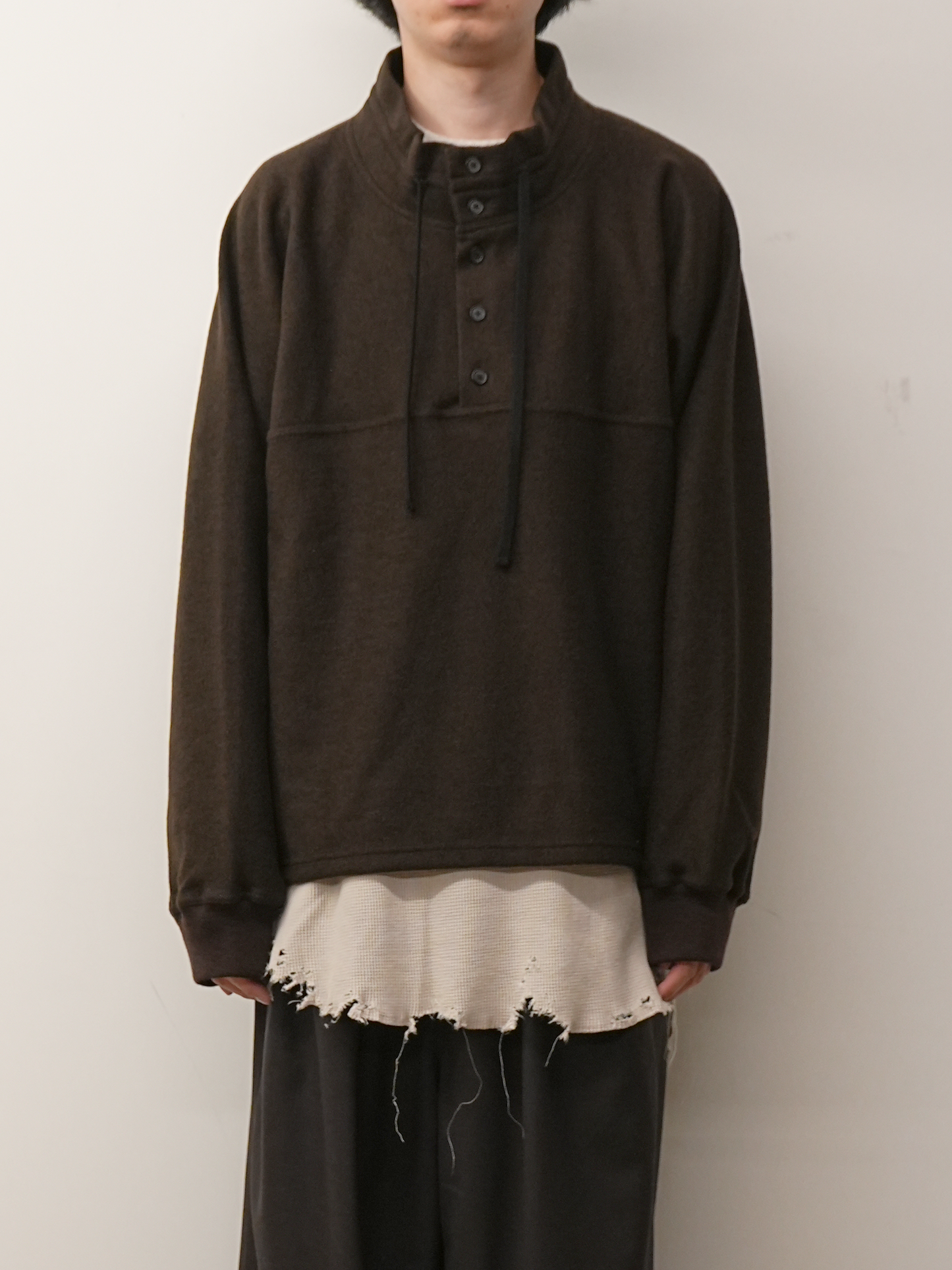 HENLEY PULL OVER SHIRT(D.BROWN)