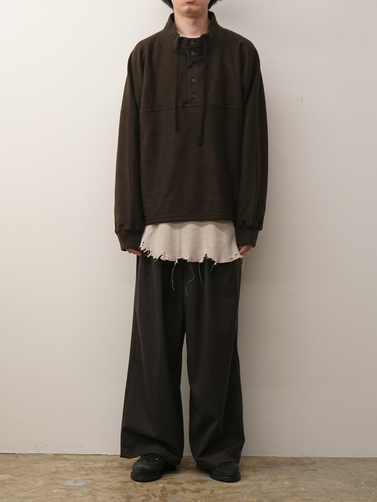 HENLEY PULL OVER SHIRT(D.BROWN)