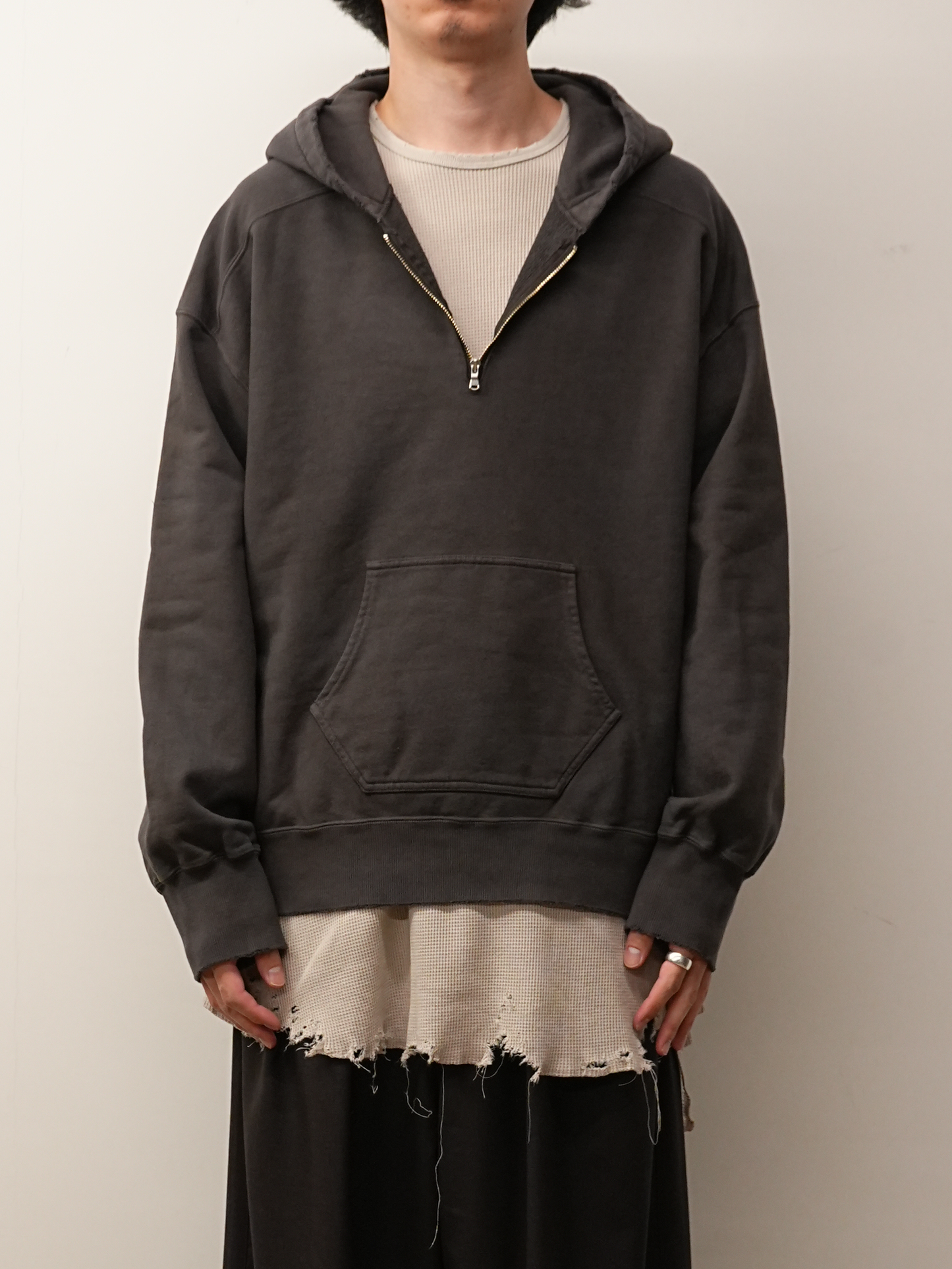 HALF ZIP HOODIE(BLACK)