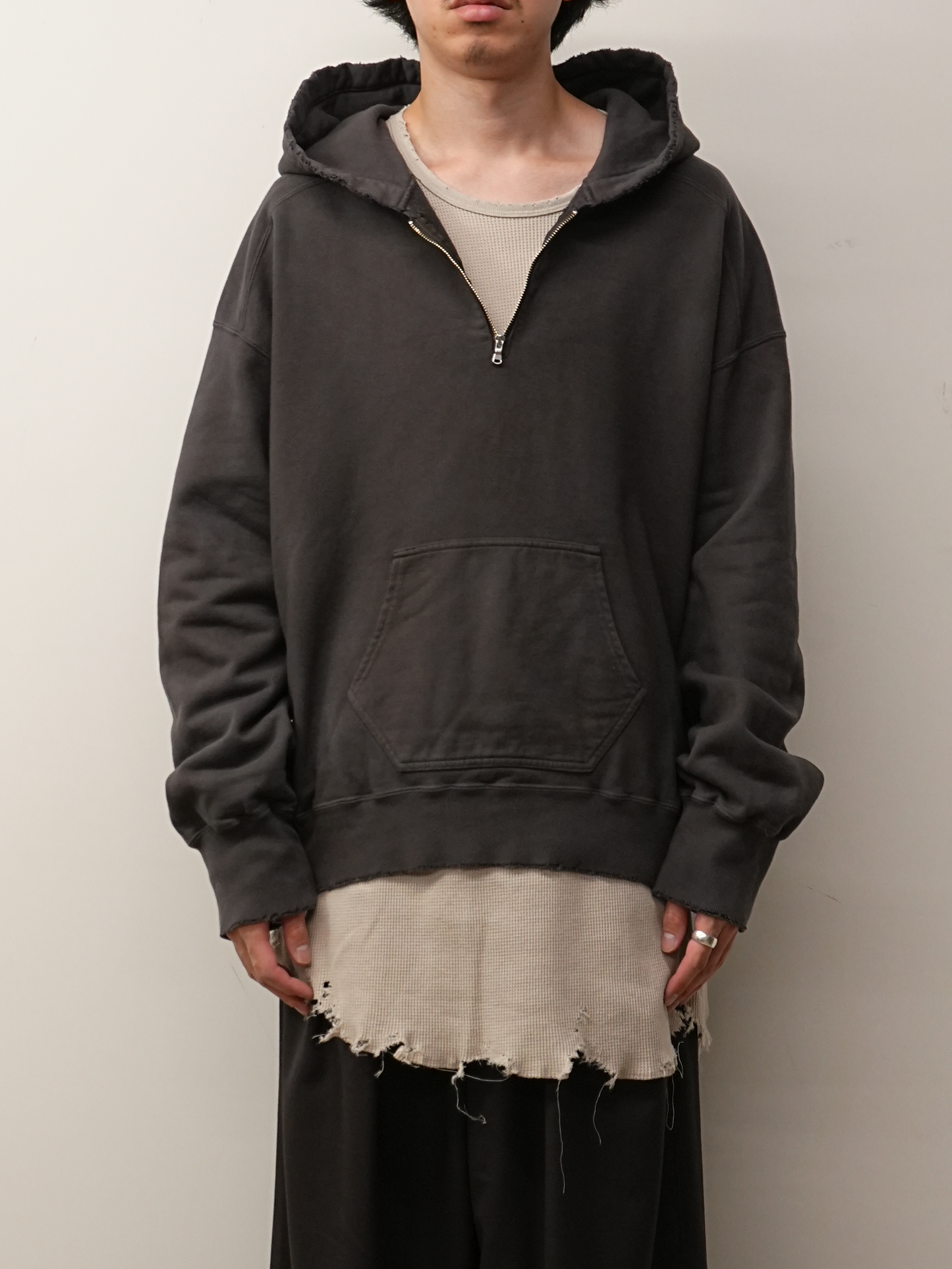 HALF ZIP HOODIE(BLACK) – ANCELLM