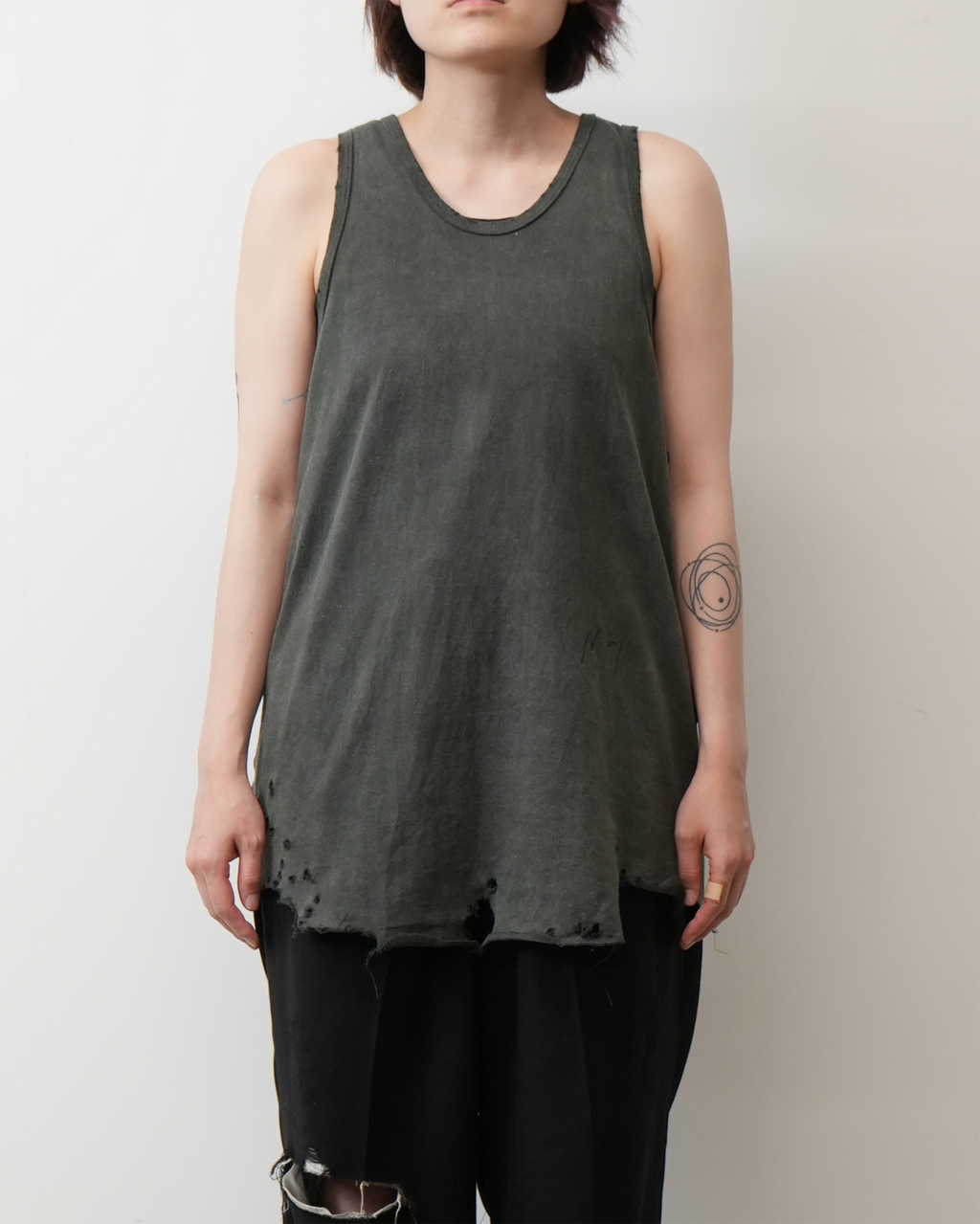 DAMAGE TANK TOP(BLACK) – ANCELLM DAMAGE TANK TOP(BLACK) – ANCELLM