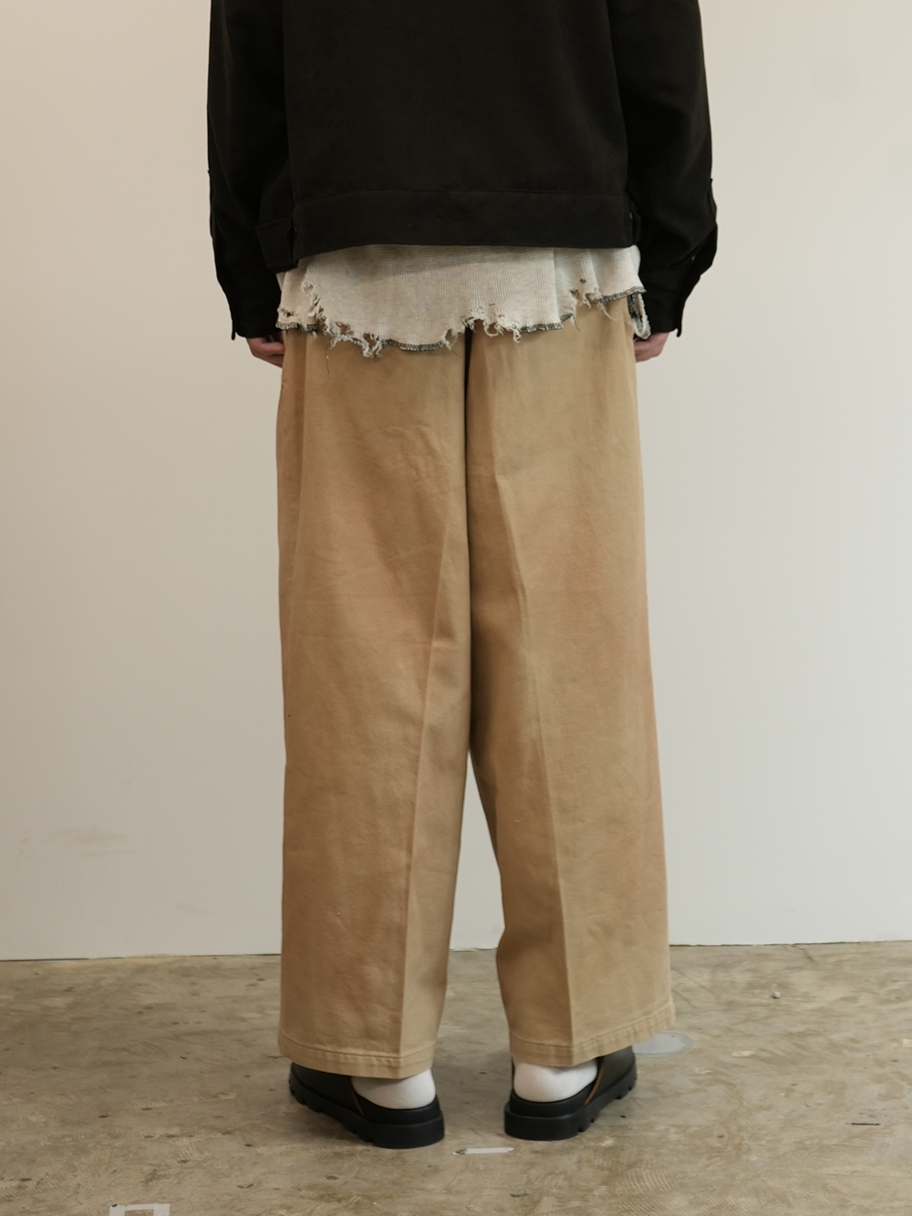 SHORT LENGTH WIDE PANTS(BEIGE)