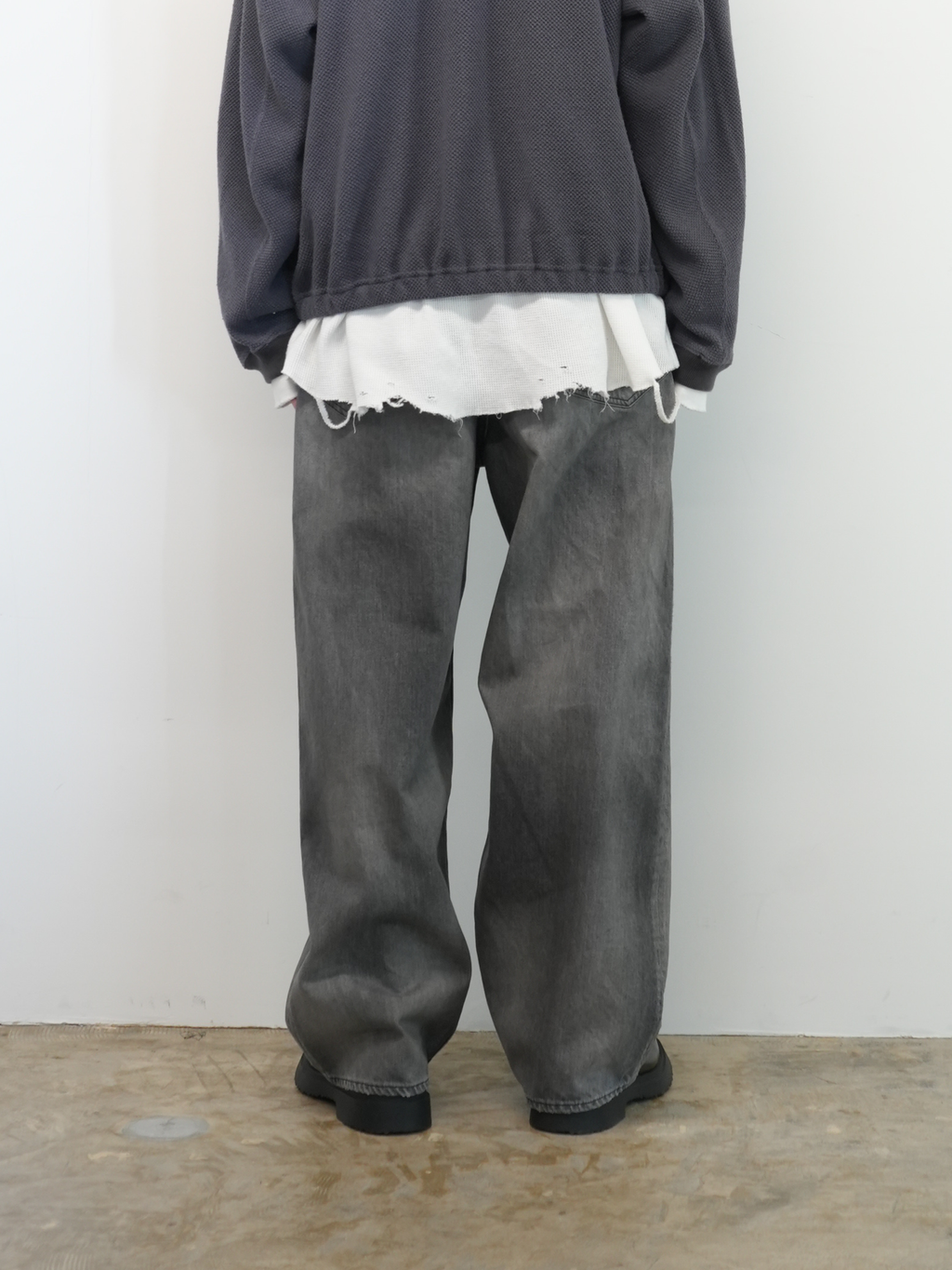 パンツ Ancellm AGING BLACK DENIM STRAIGHT PANTS AGING パンツ Ancellm AGING BLACK DENIM STRAIGHT PANTS AGING