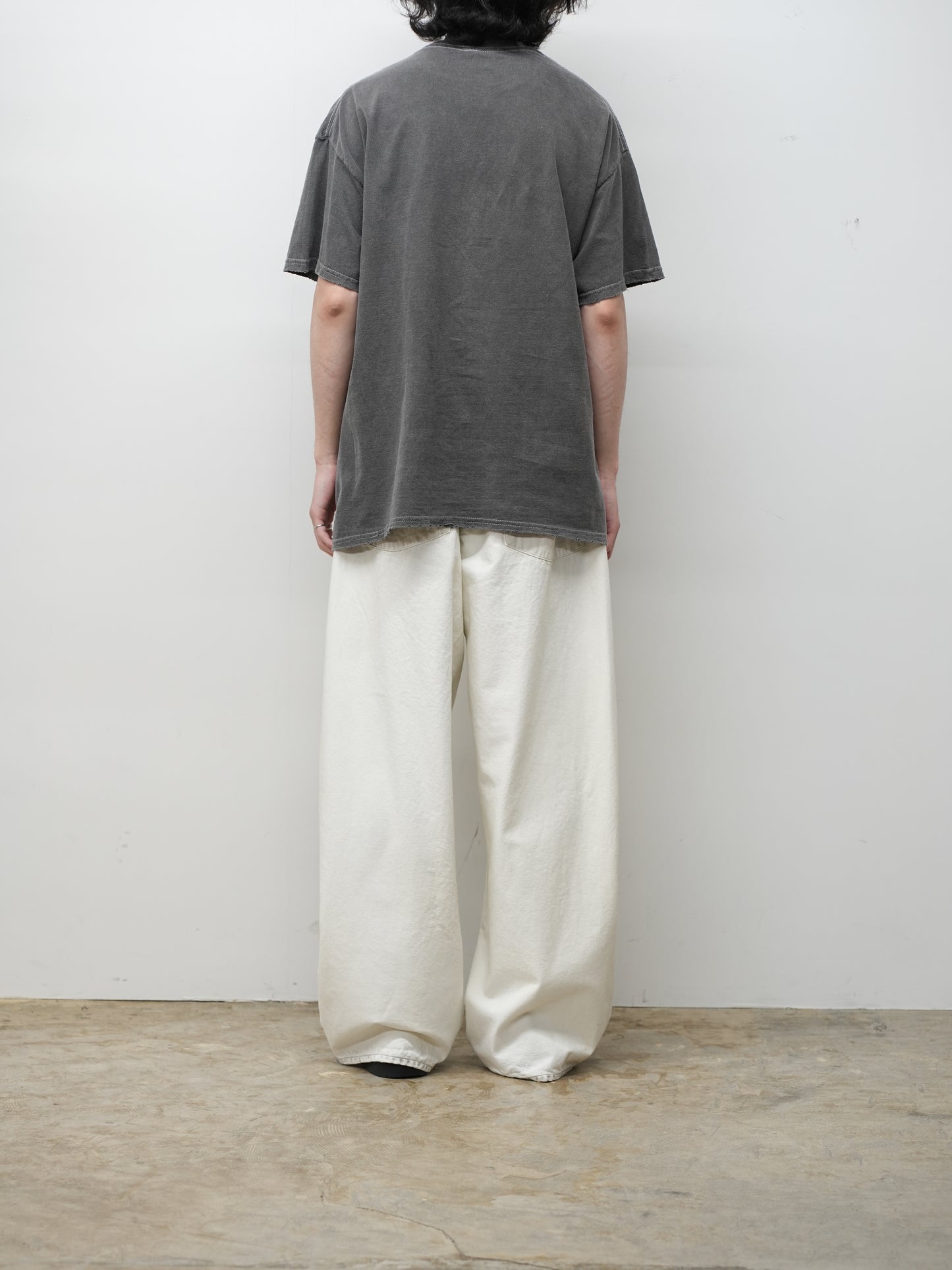 EMBROIDERY T-SHIRT(BLACK)