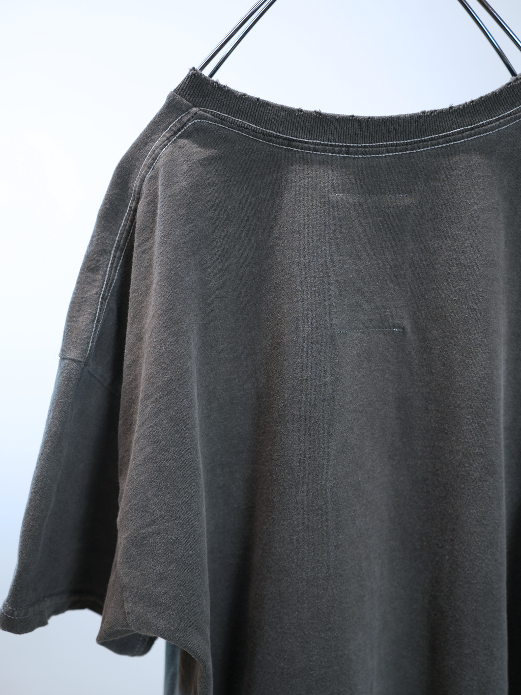 ANCELLM × YOKE】EMBRO SS TEE XO ANCELLM × YOKE】EMBRO SS TEE XO