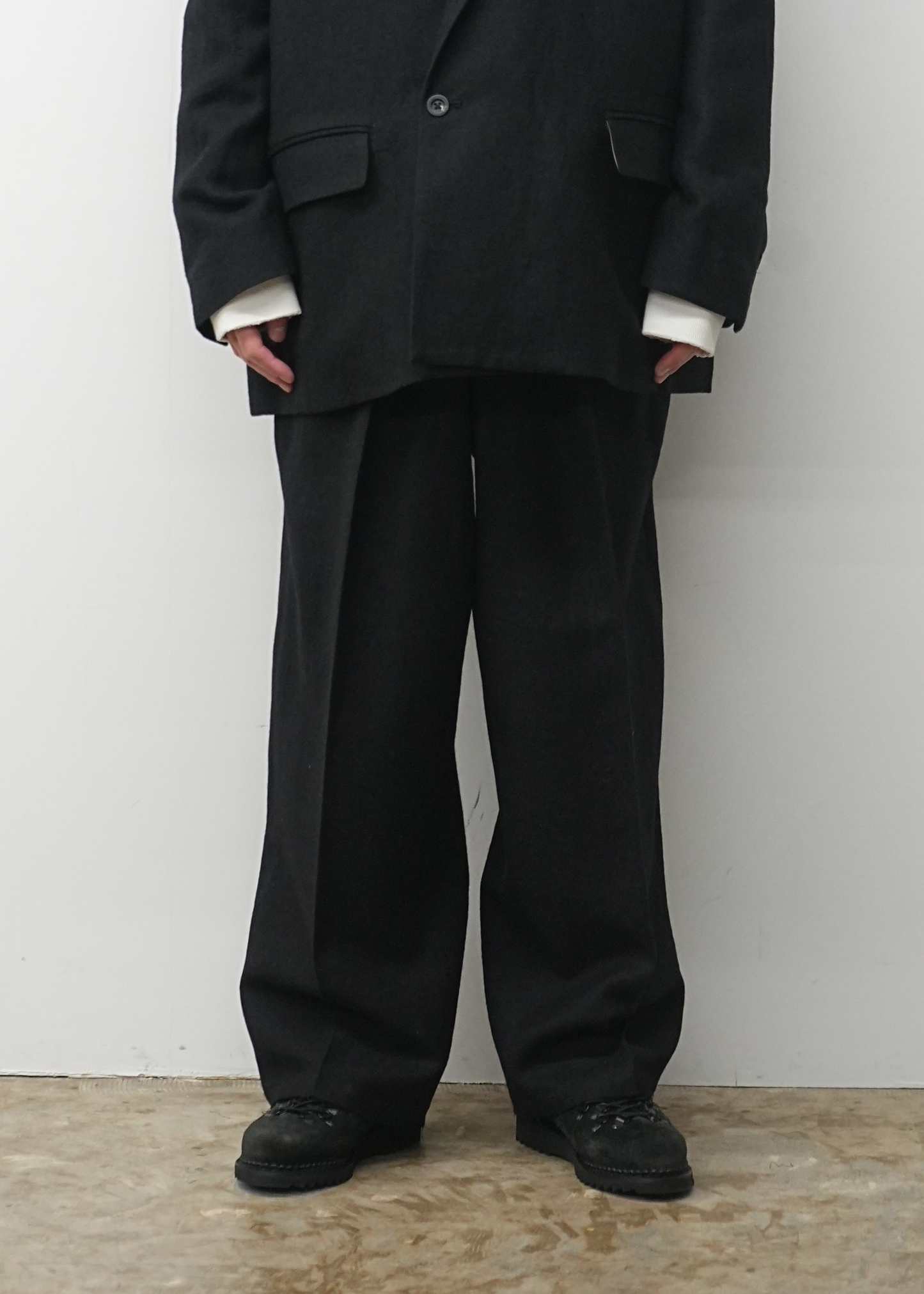 SHRINK WOOL WIDE SLACKS(BLACK)