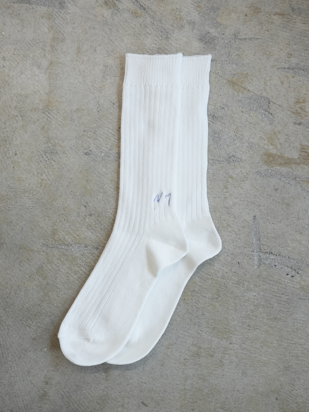 LOOSE SOCKS