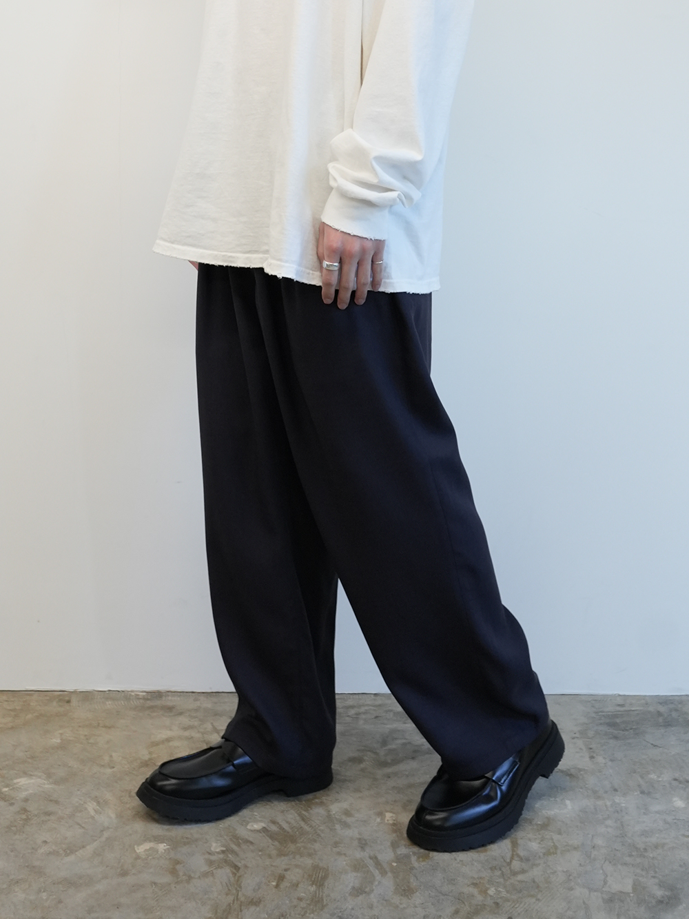 TA/W TUCK EASY SLACKS(NAVY)