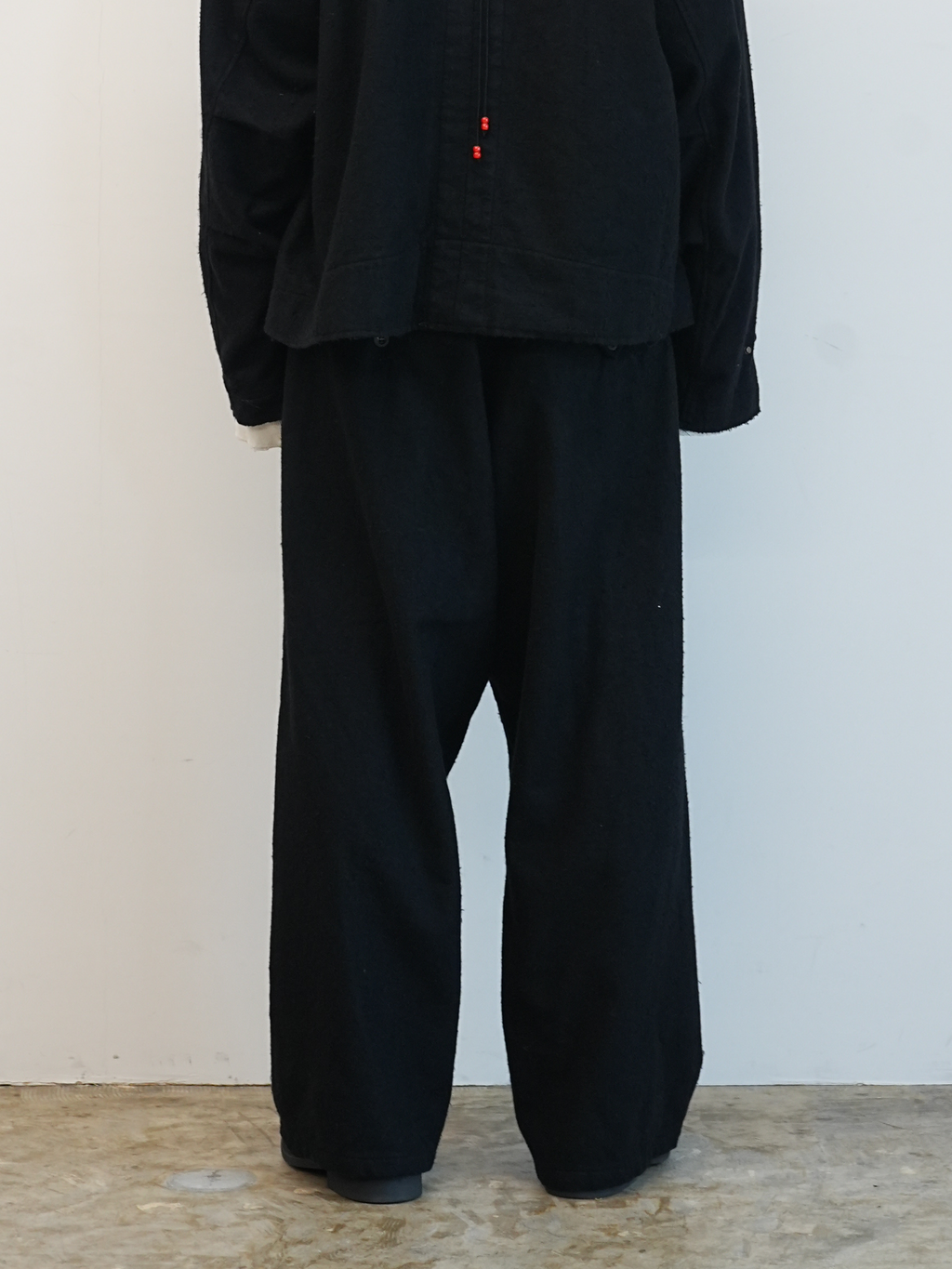 WOOL BELTED WIDE SLACKS(BLACK)