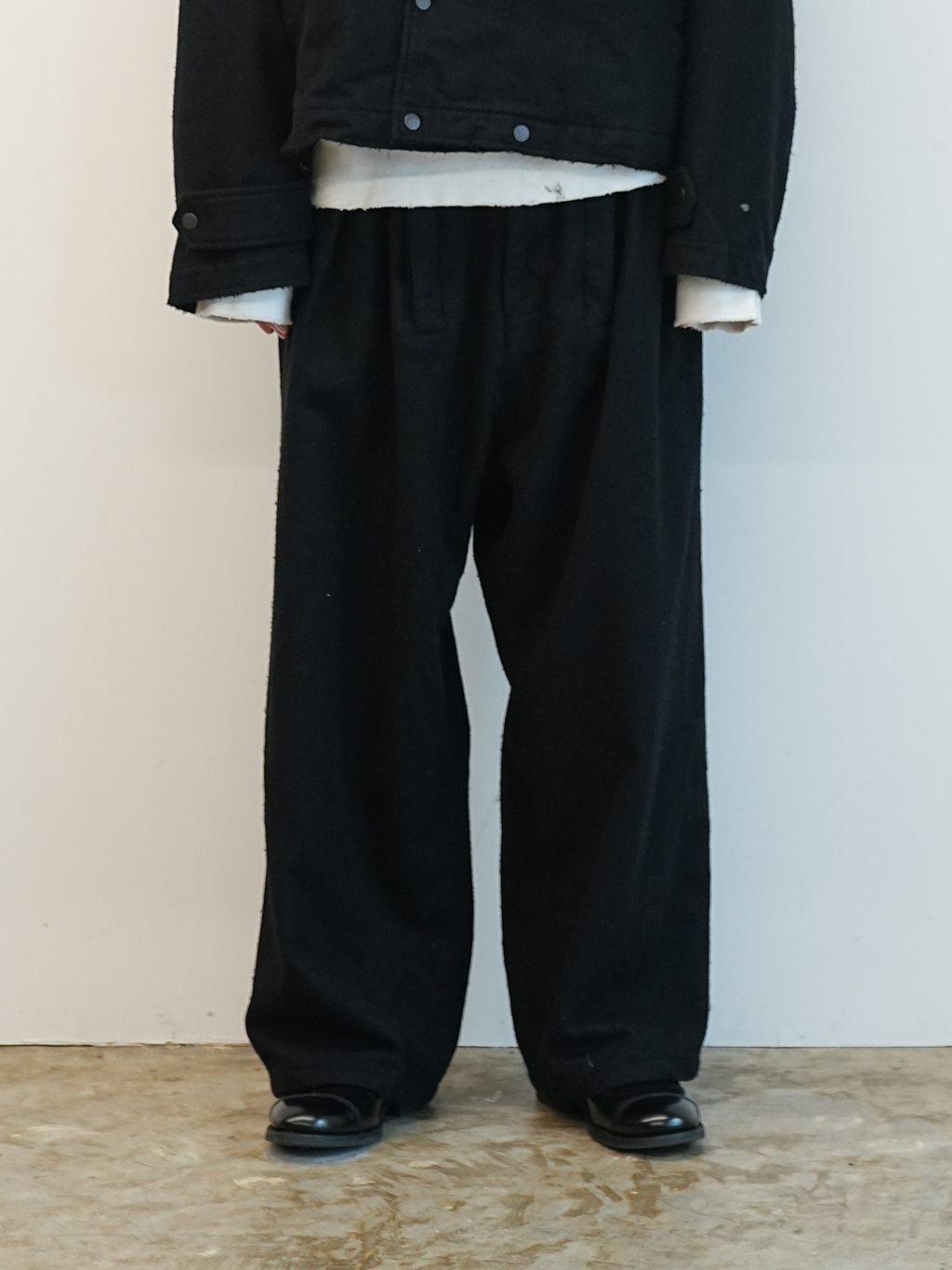 WOOL BELTED WIDE SLACKS(BLACK)