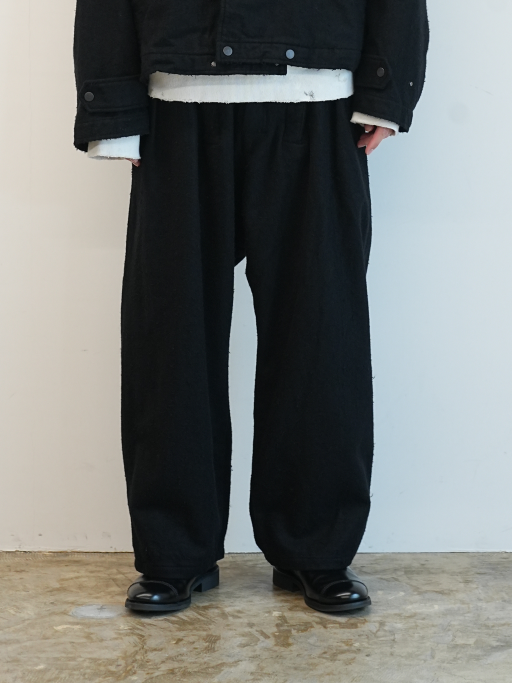 WOOL BELTED WIDE SLACKS(BLACK)