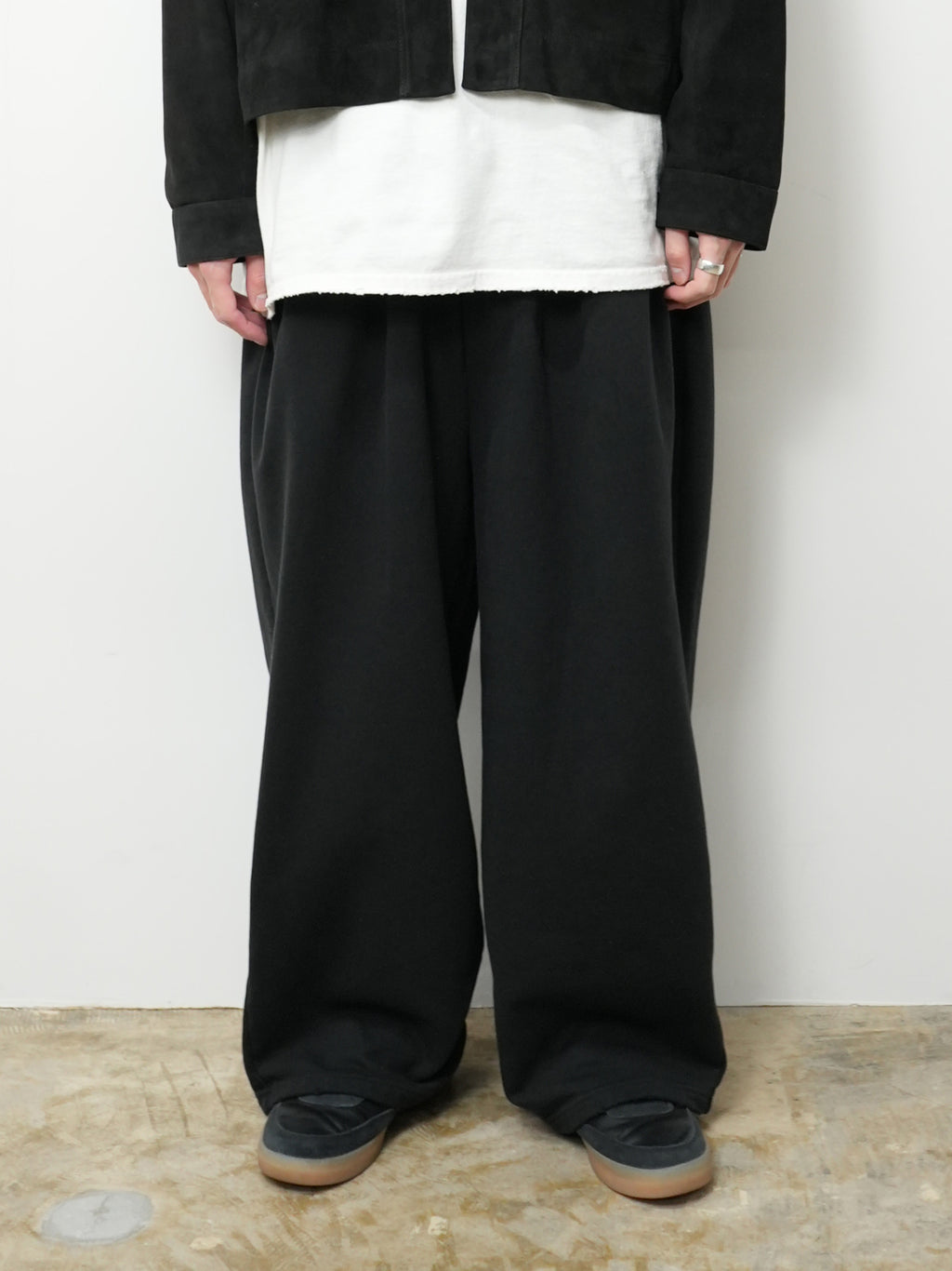 TUCK SWEAT PANTS(BLACK)