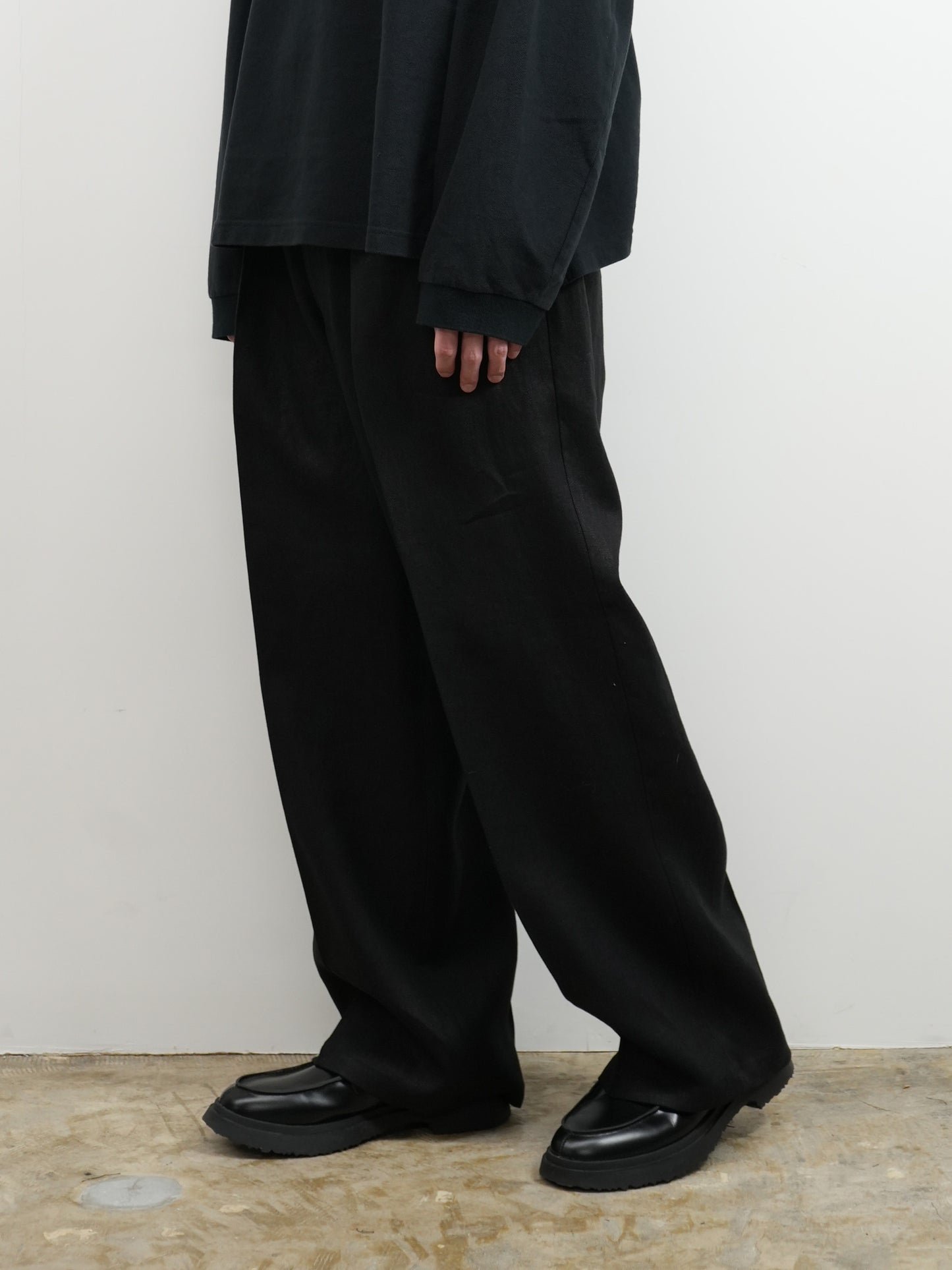 LINEN 2TUCK SLACKS(BLACK)