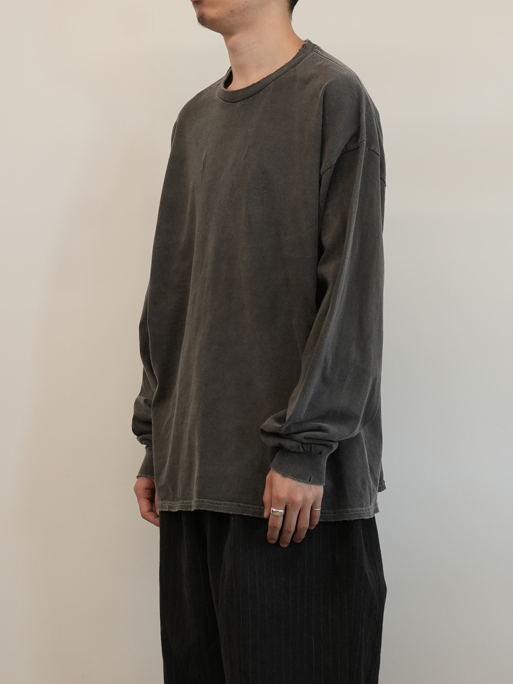 EMBROIDERY DYED LS T-SHIRT(BLACK)