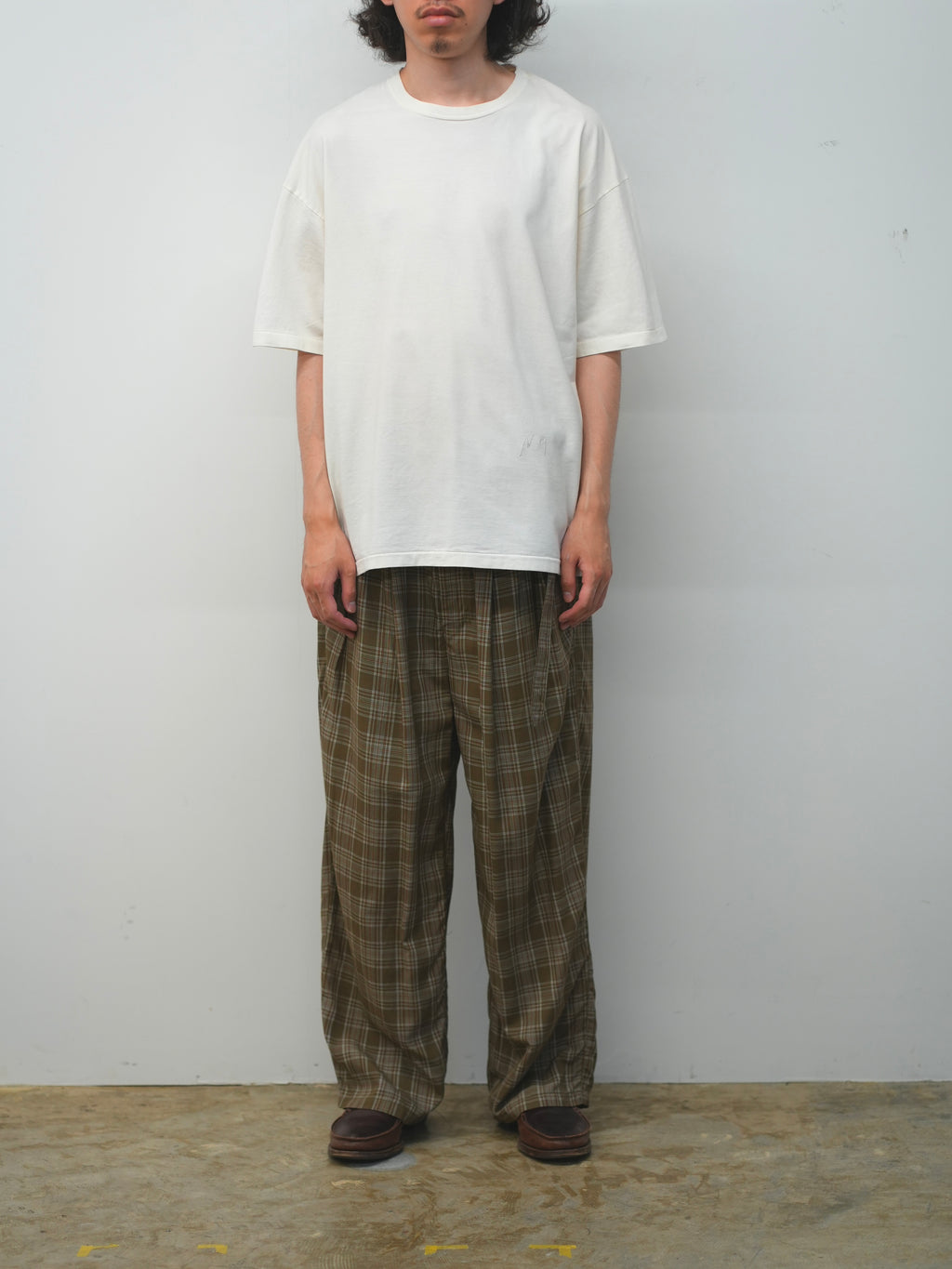 UNEVENNESS SS(G.WHITE)