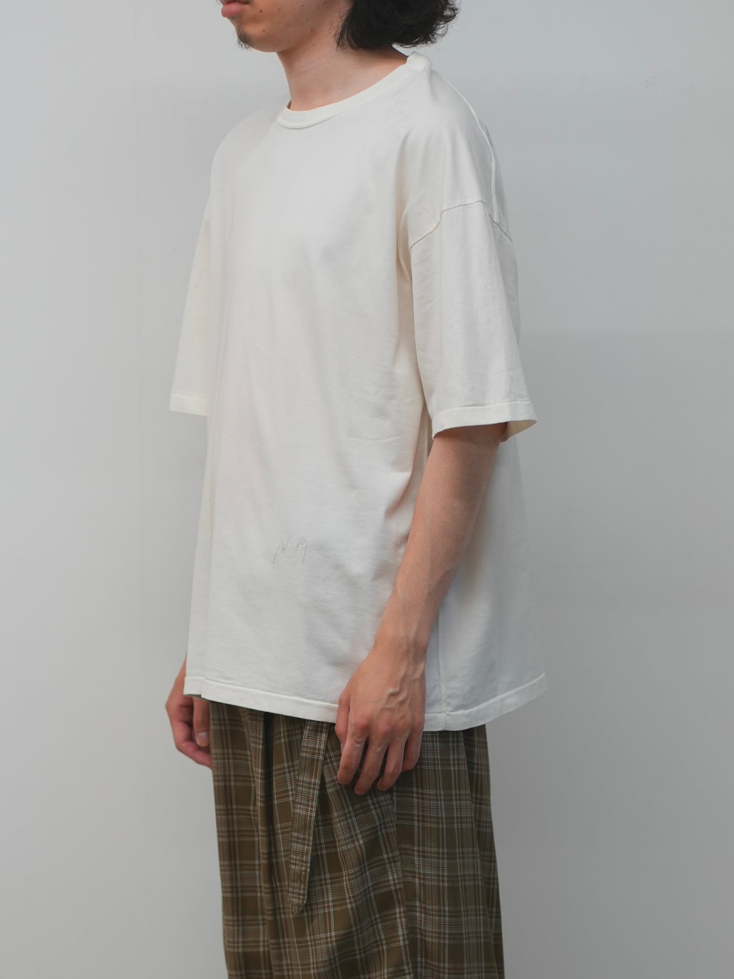 UNEVENNESS SS(G.WHITE)