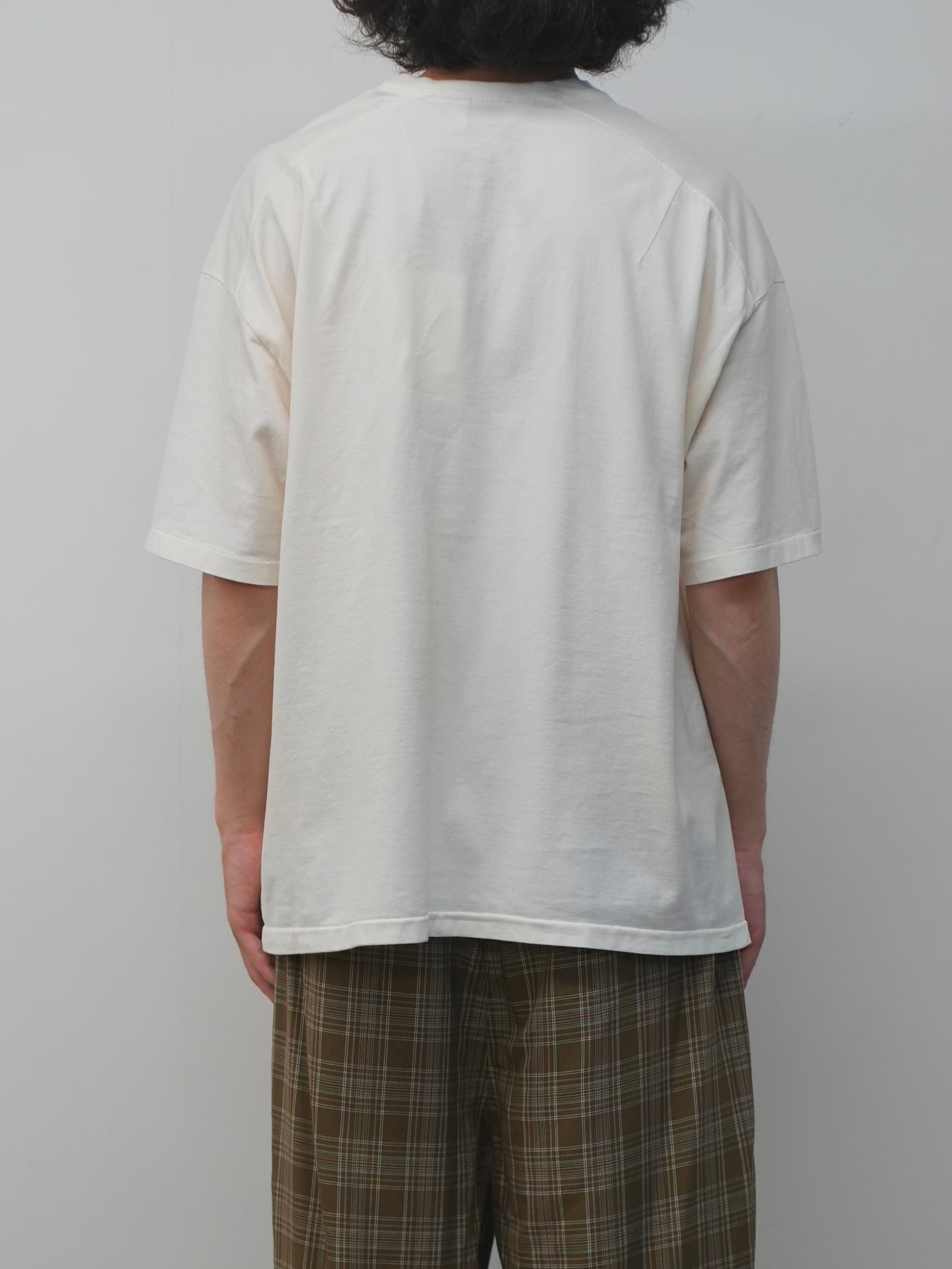 UNEVENNESS SS(G.WHITE)