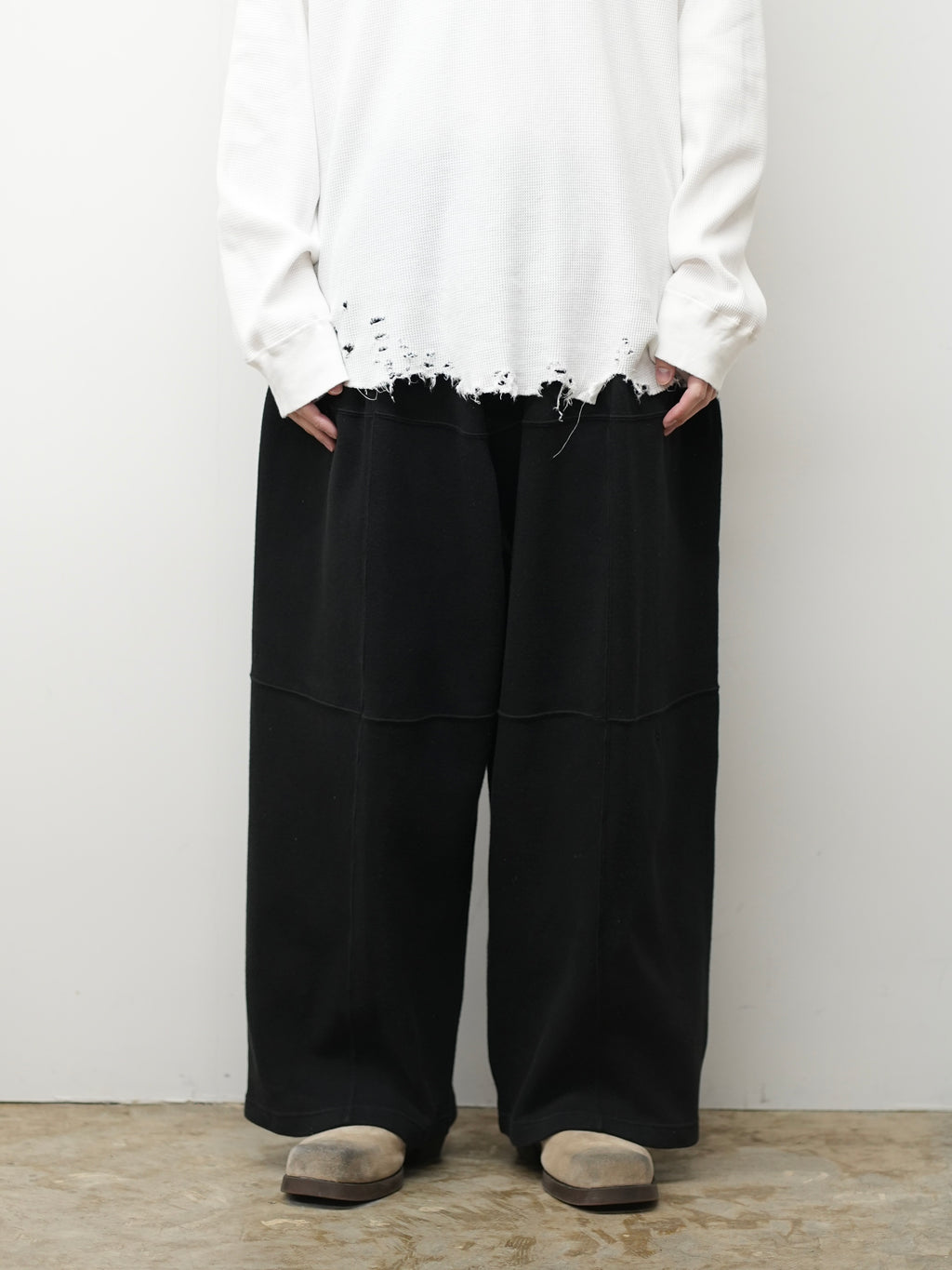 SMOOTH PANEL WIDE SLACKS(BLACK)