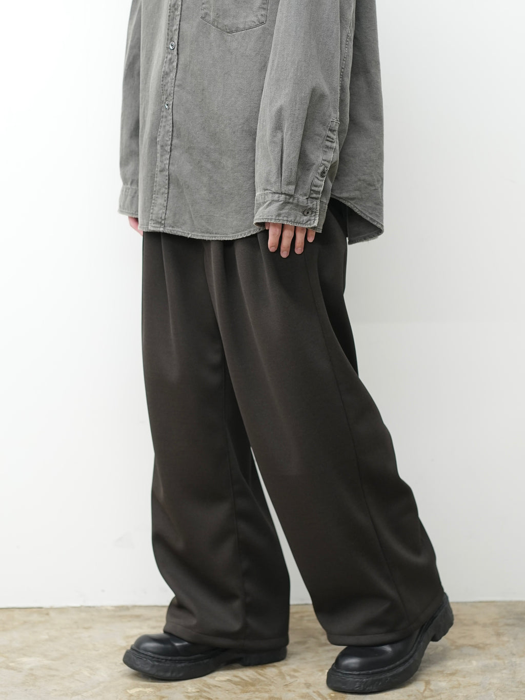 TRACK WIDE PANTS(BROWN)