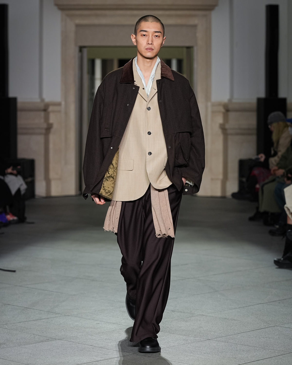 LAYERED TAILORED JACKET(BEIGE)
