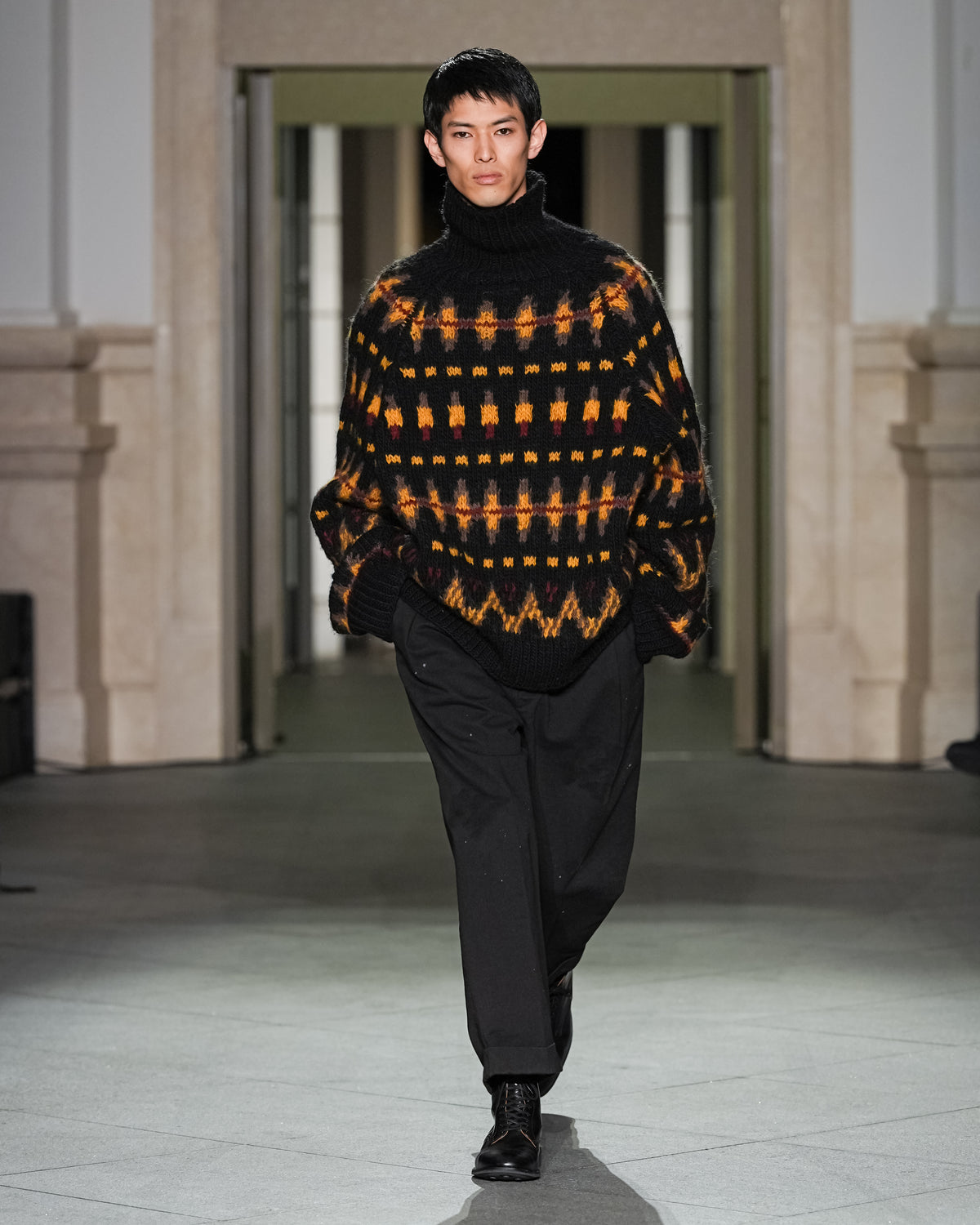 HANDCRAFTED FAIRISLE TURTLENECK KNIT SWEATER(BEIGE)