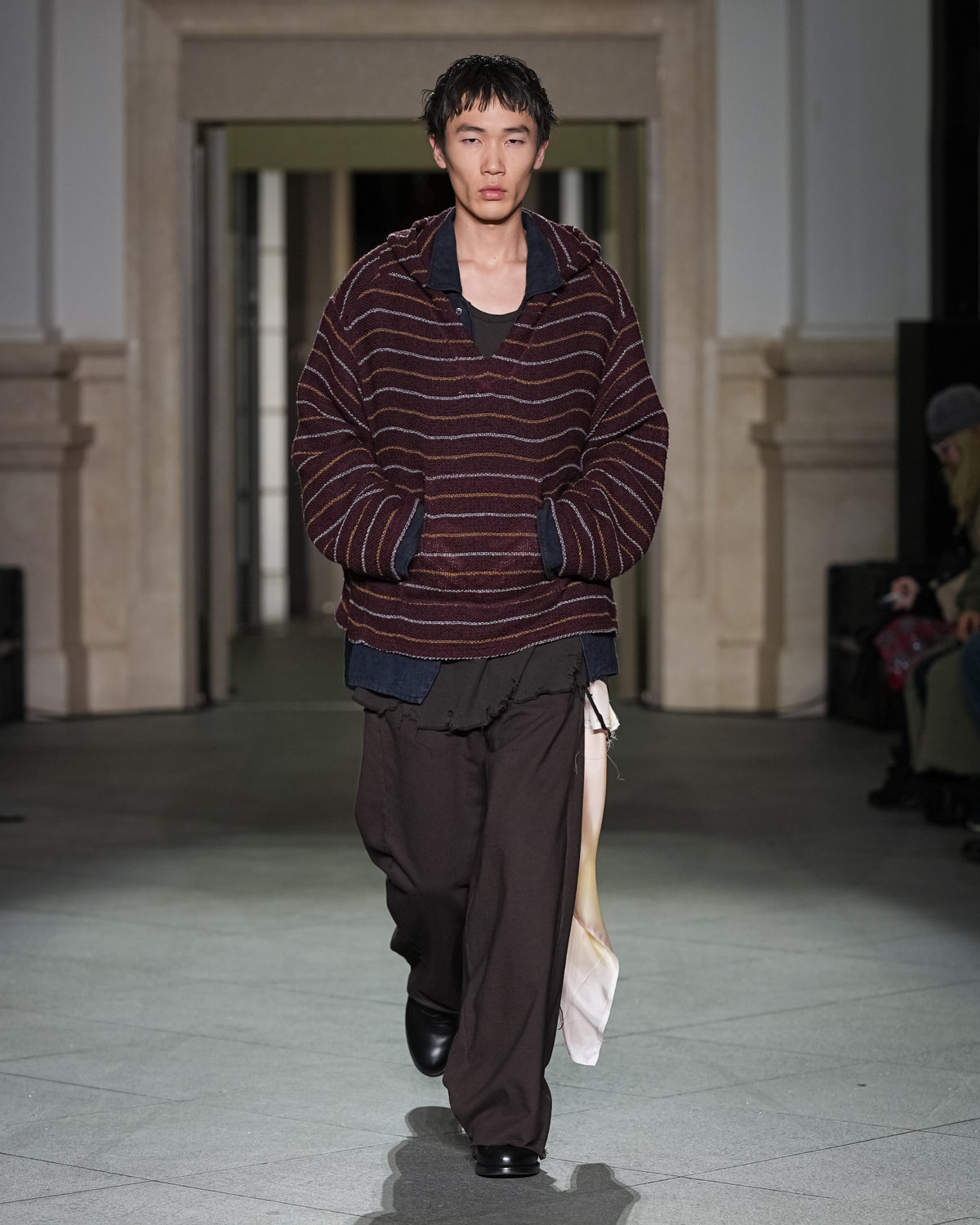 CUT BORDER HOODIE(BEIGE)