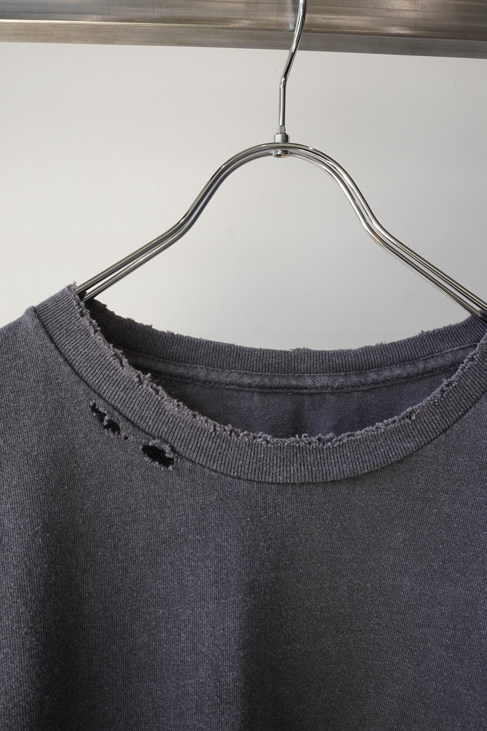 EMBROIDERY DYED T-SHIRT(F.BLACK)