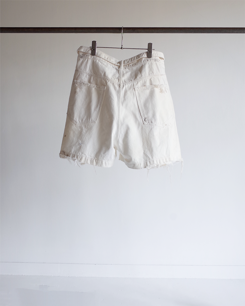 CRASH DENIM SHORTS(WHITE)