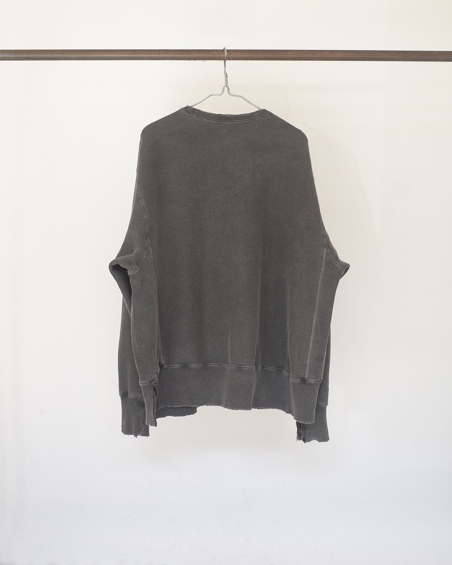 DAMAGE SWEAT SHIRT(CHARCOAL)