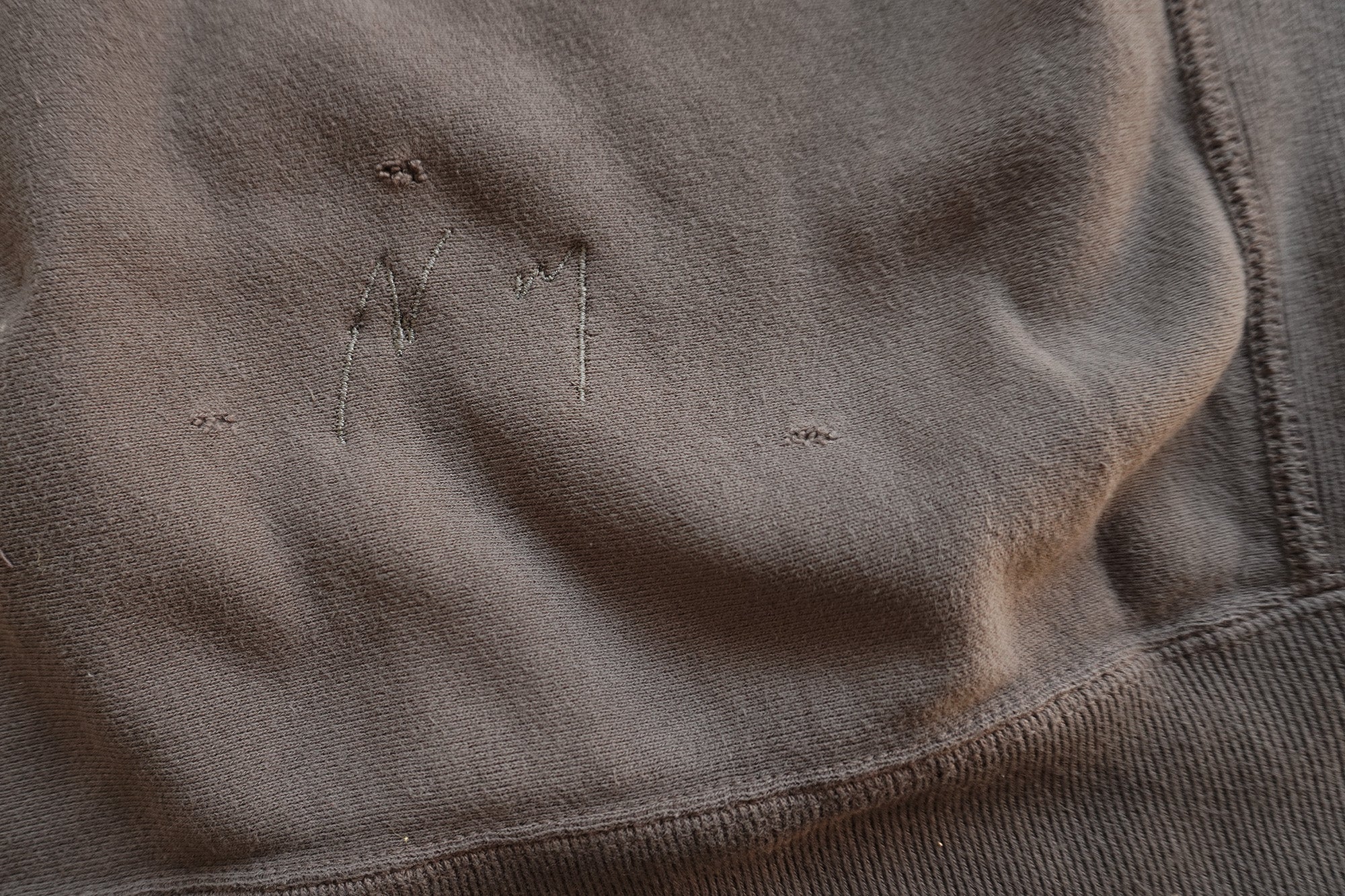 DYED DAMAGE SWEAT SHIRT(F.BLACK) – ANCELLM