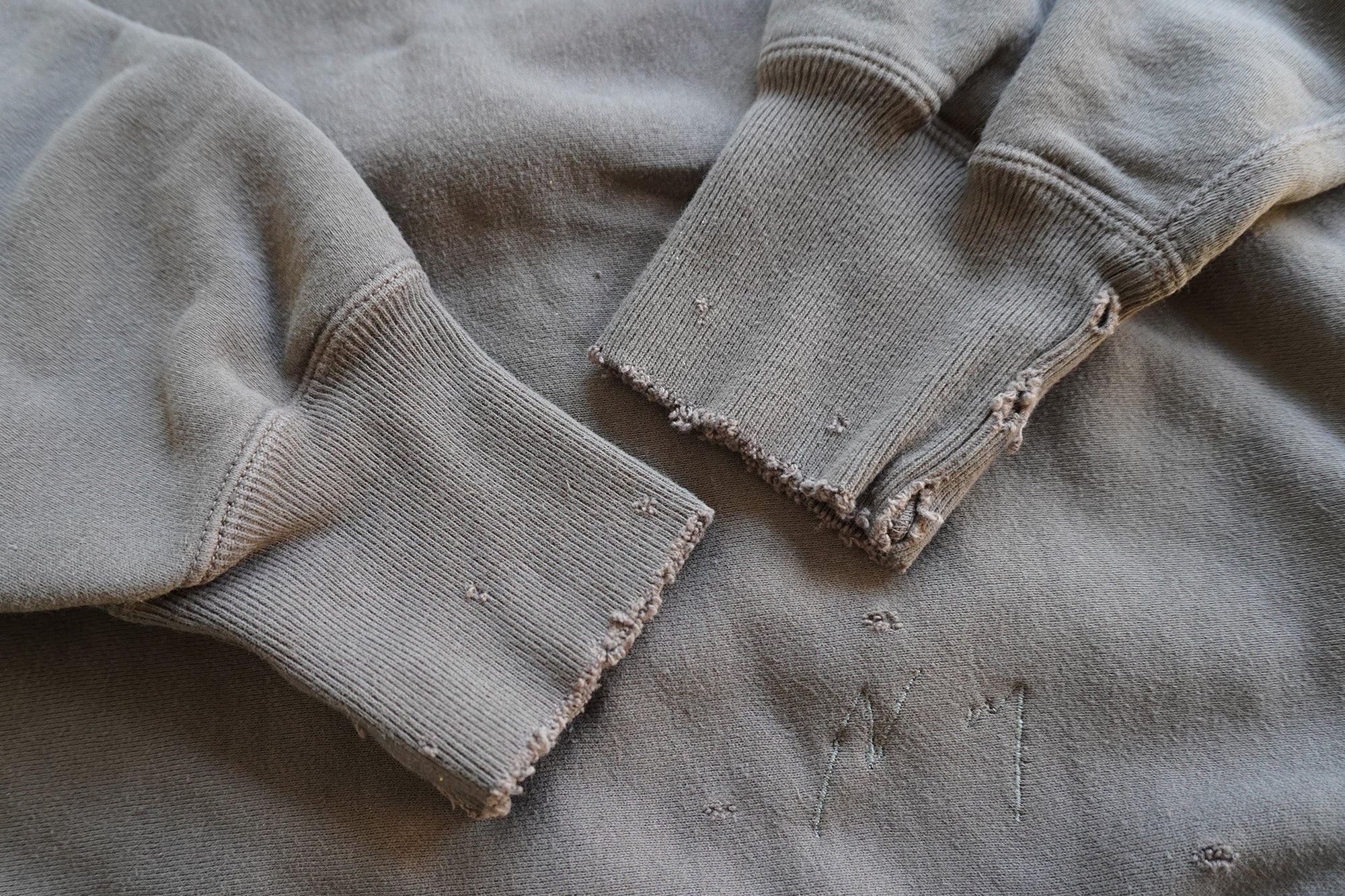 DYED DAMAGE SWEAT SHIRT(F.BLACK) – ANCELLM