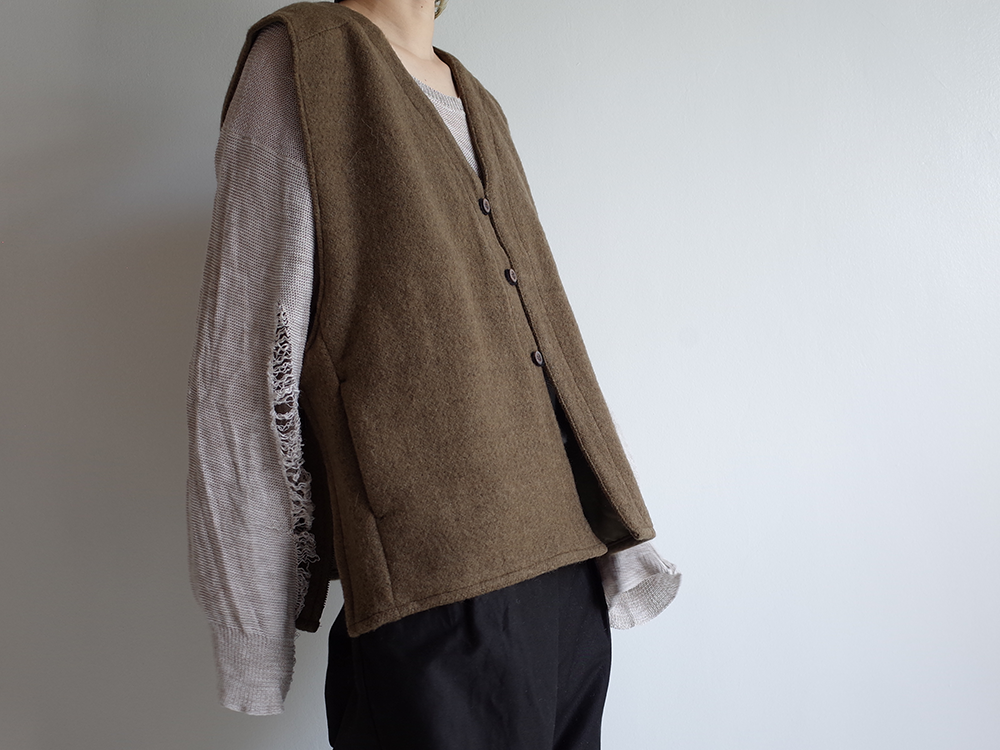 SHAGGY OVER VEST(KHAKI)