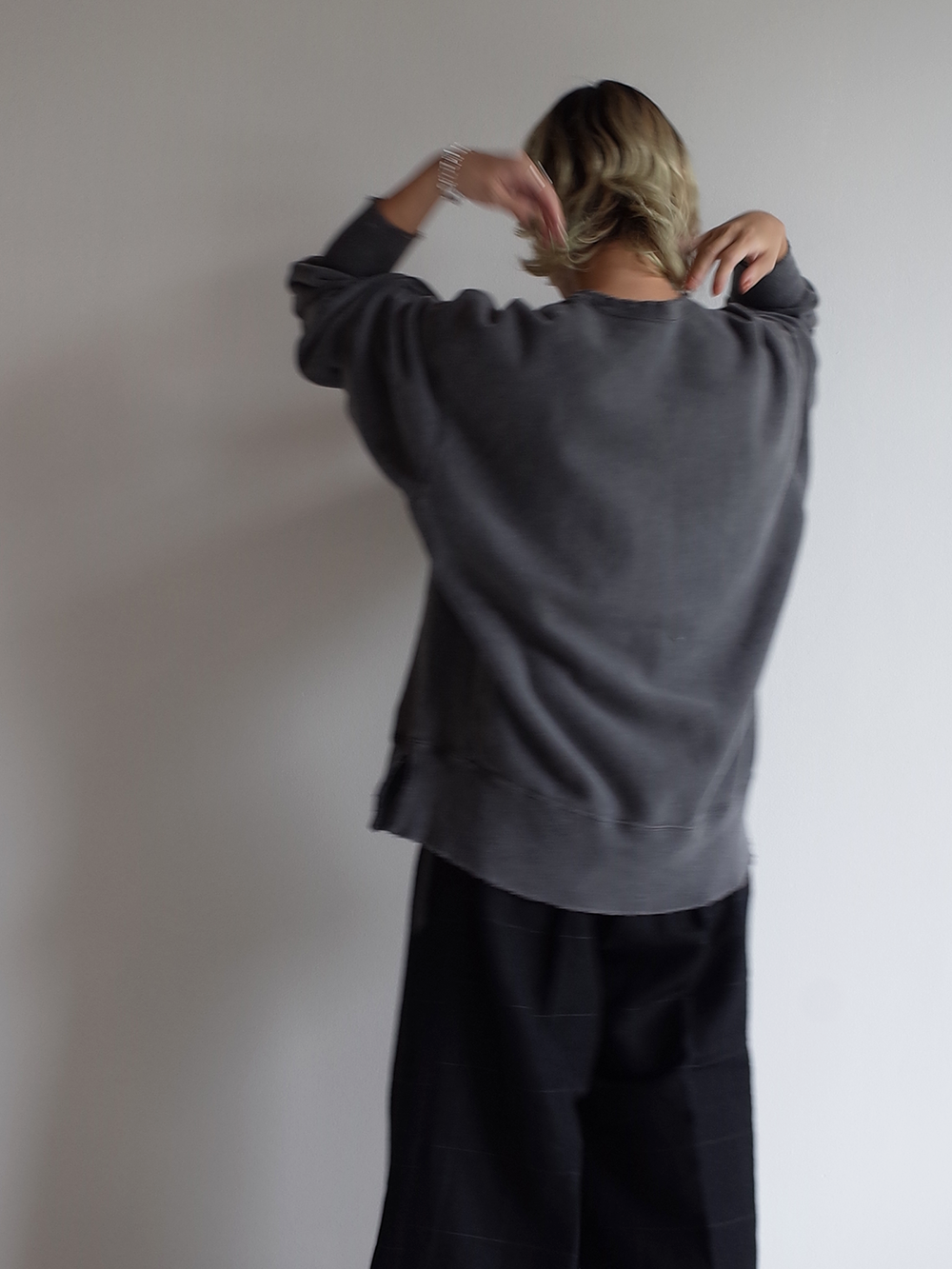 DAMAGE SWEAT SHIRT(CHARCOAL) – ANCELLM DAMAGE SWEAT SHIRT(CHARCOAL) – ANCELLM