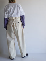 BELTED W/C TUCK WIDE PANTS(WHITE)